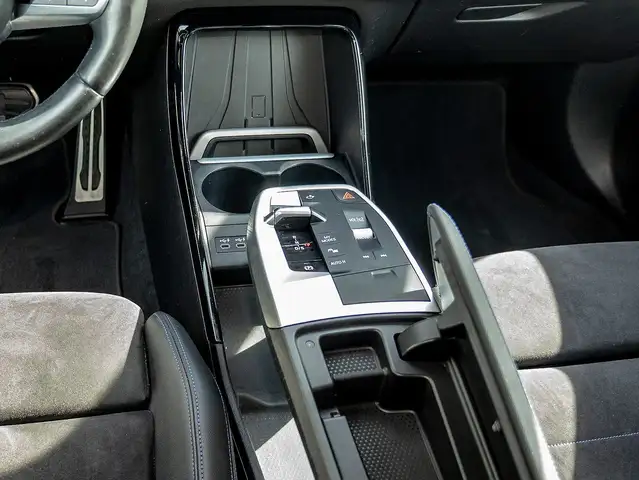 BMW 2 Series view 10
