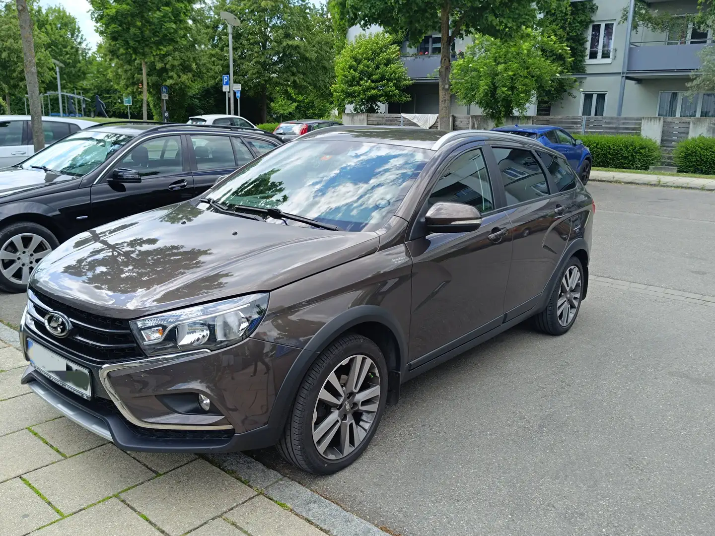 Lada Vesta Vesta SW Cross AMT Luxus Braun - 2