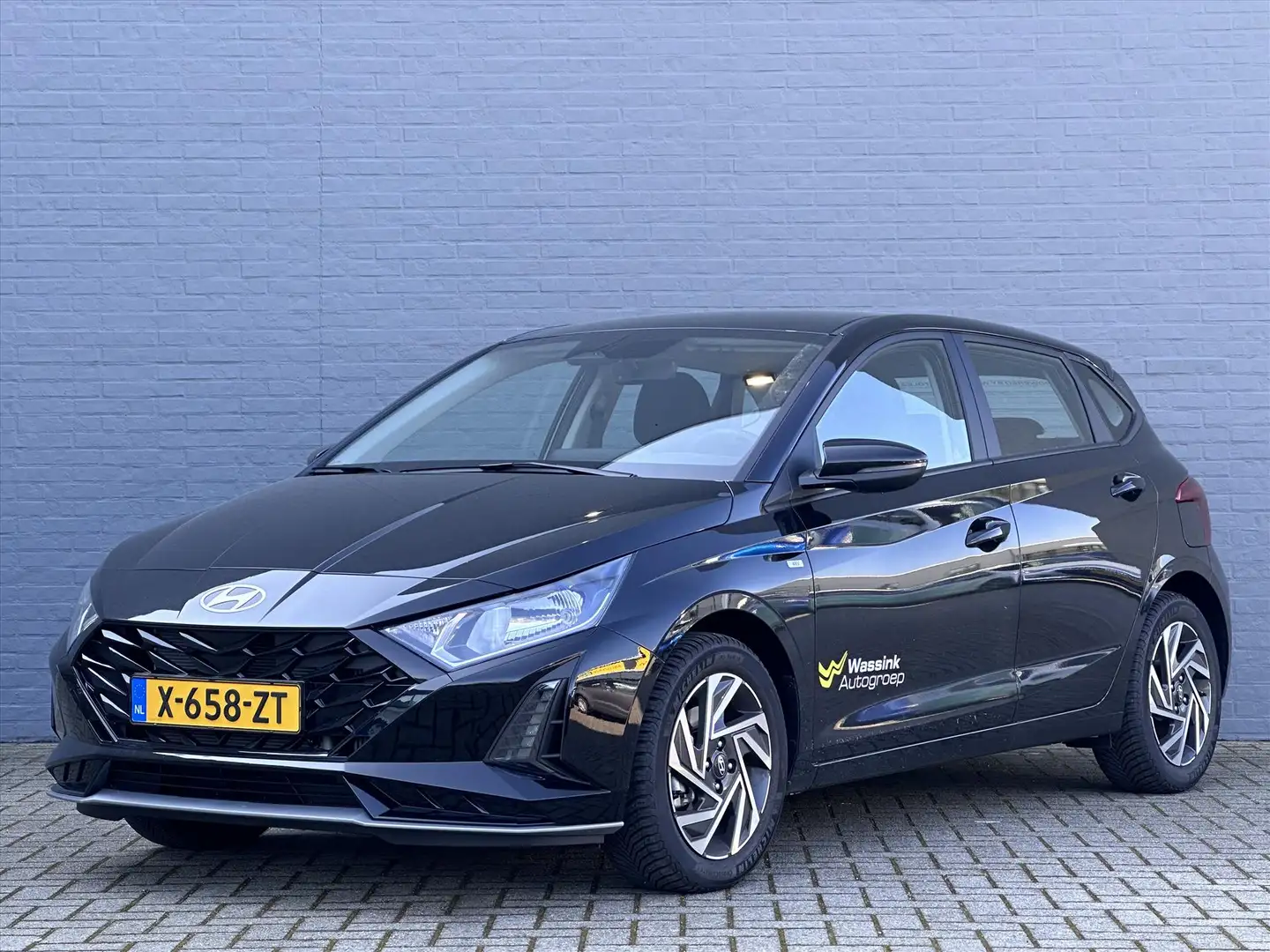 Hyundai i20 1.0 T-GDI 48V MHEV 100pk Comfort | 16 inch Lichtme Negro - 2