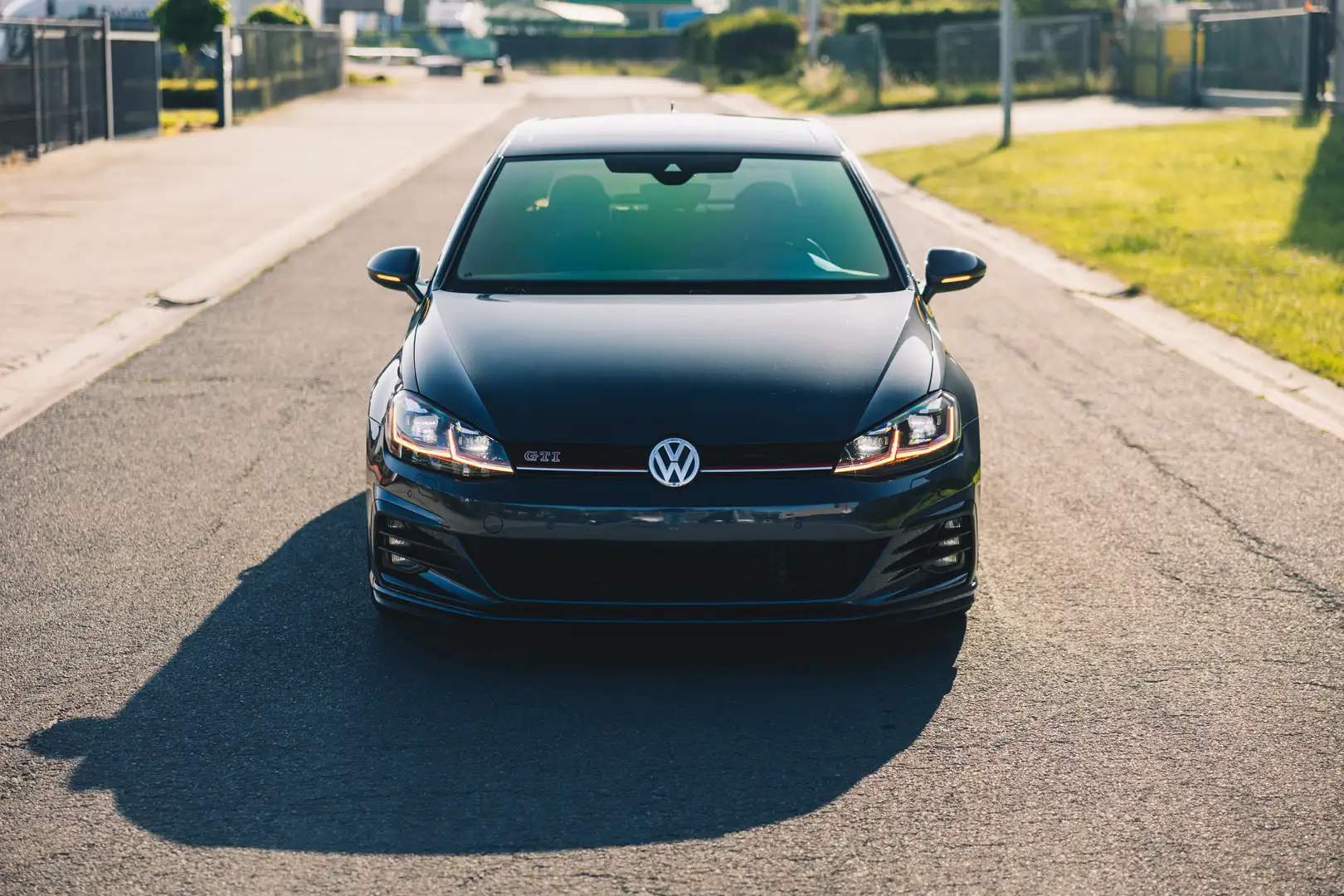 Volkswagen Golf GTI 2.0 TSI OPF DSG Dynaudio/Pano/Performance Gris - 2