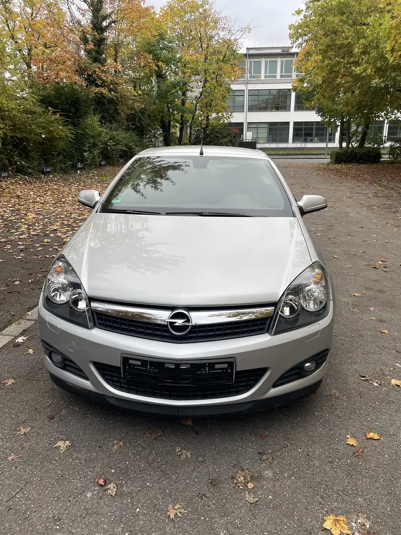 Opel Astra Cosmo Grau - 1