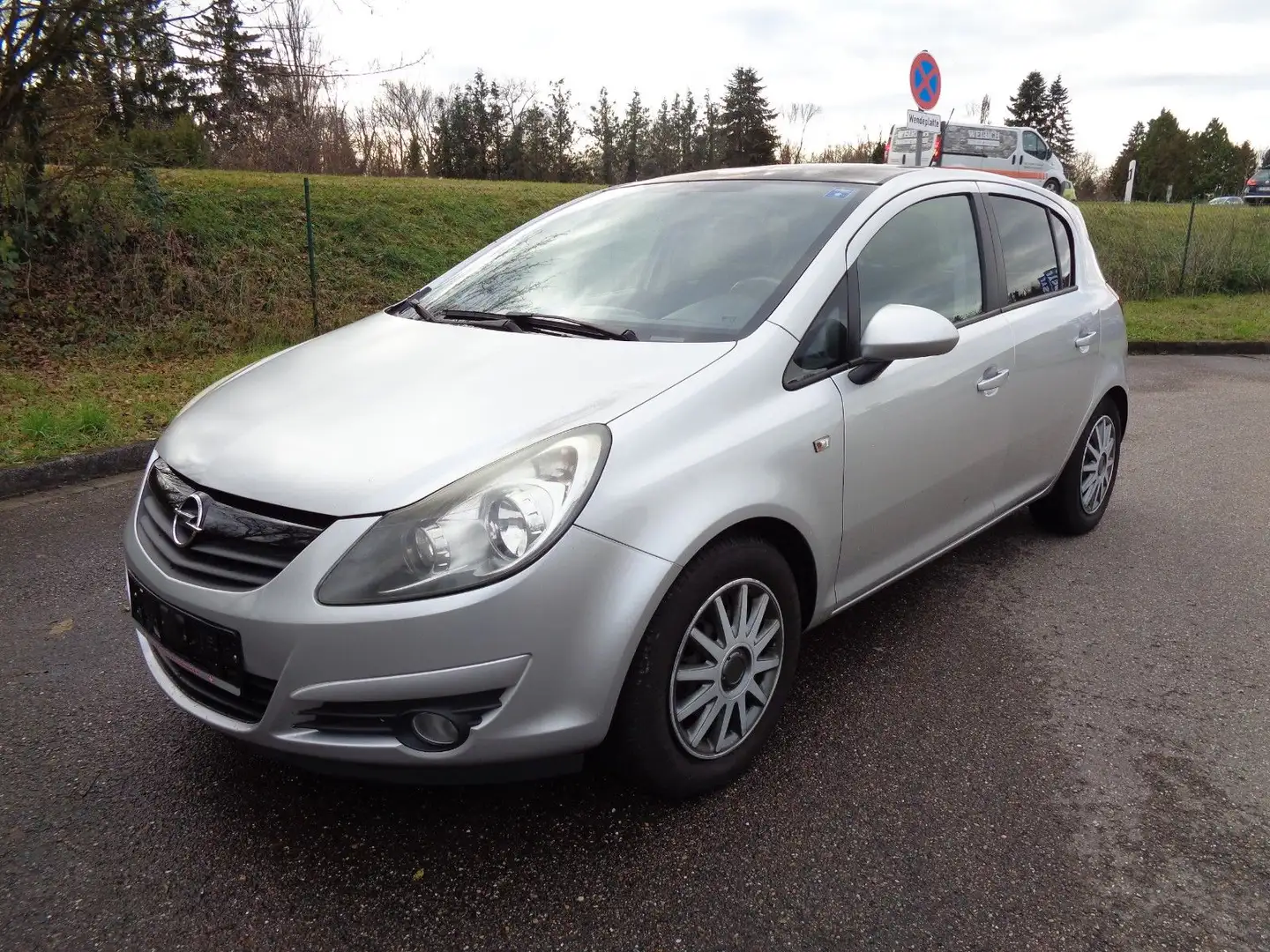 Opel Corsa D 5 Türen Color Edition Automatik Silber - 1