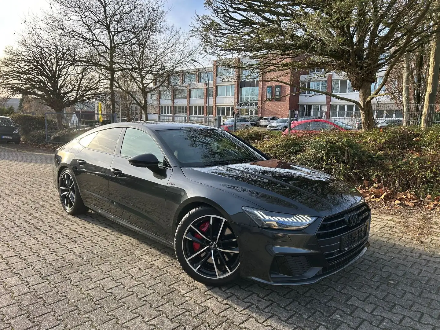 Audi A7 Sportback 55 TFSI e quattro S-Line Grijs - 2