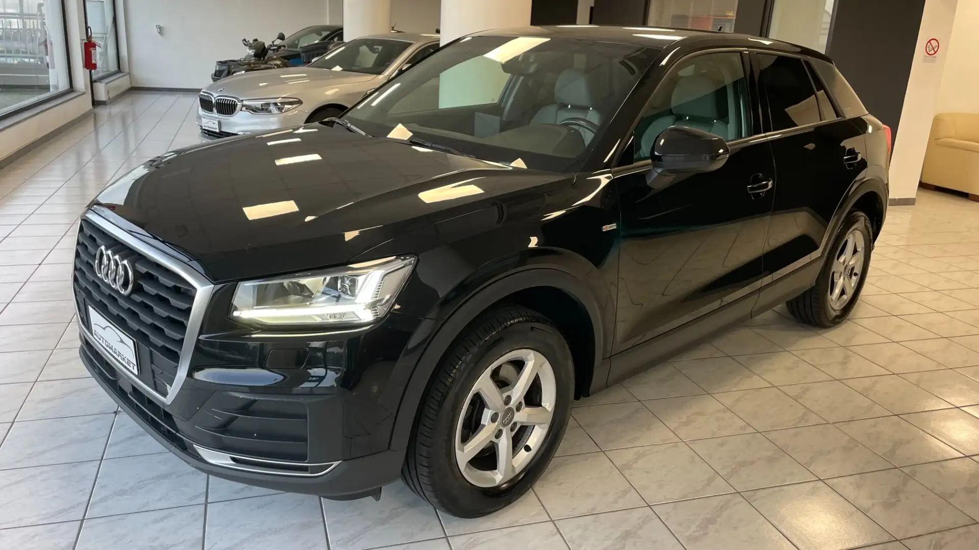 Audi Q2 1.6 TDI S tronic S line Edition Zwart - 1