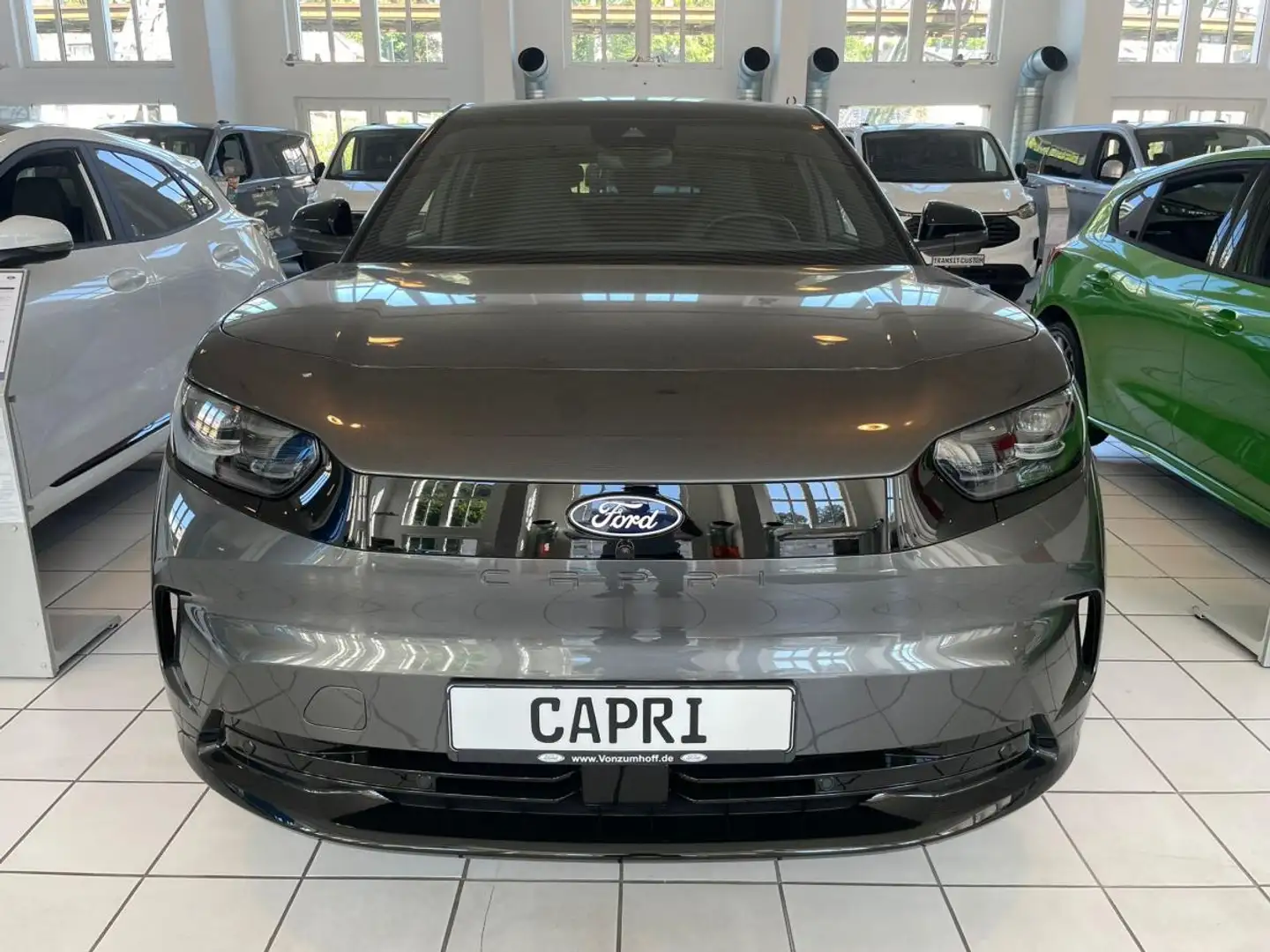 Ford Capri Dualmotor Extended R. 79kWh AWD Premium+ Wärmepump Beżowy - 2