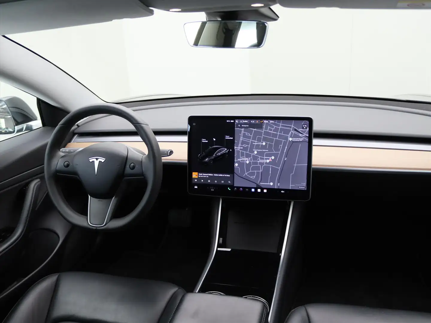 Tesla Model 3 Standard RWD Plus [ AUTOPILOT+60 kWh+PREMIUM AUDIO Zwart - 2