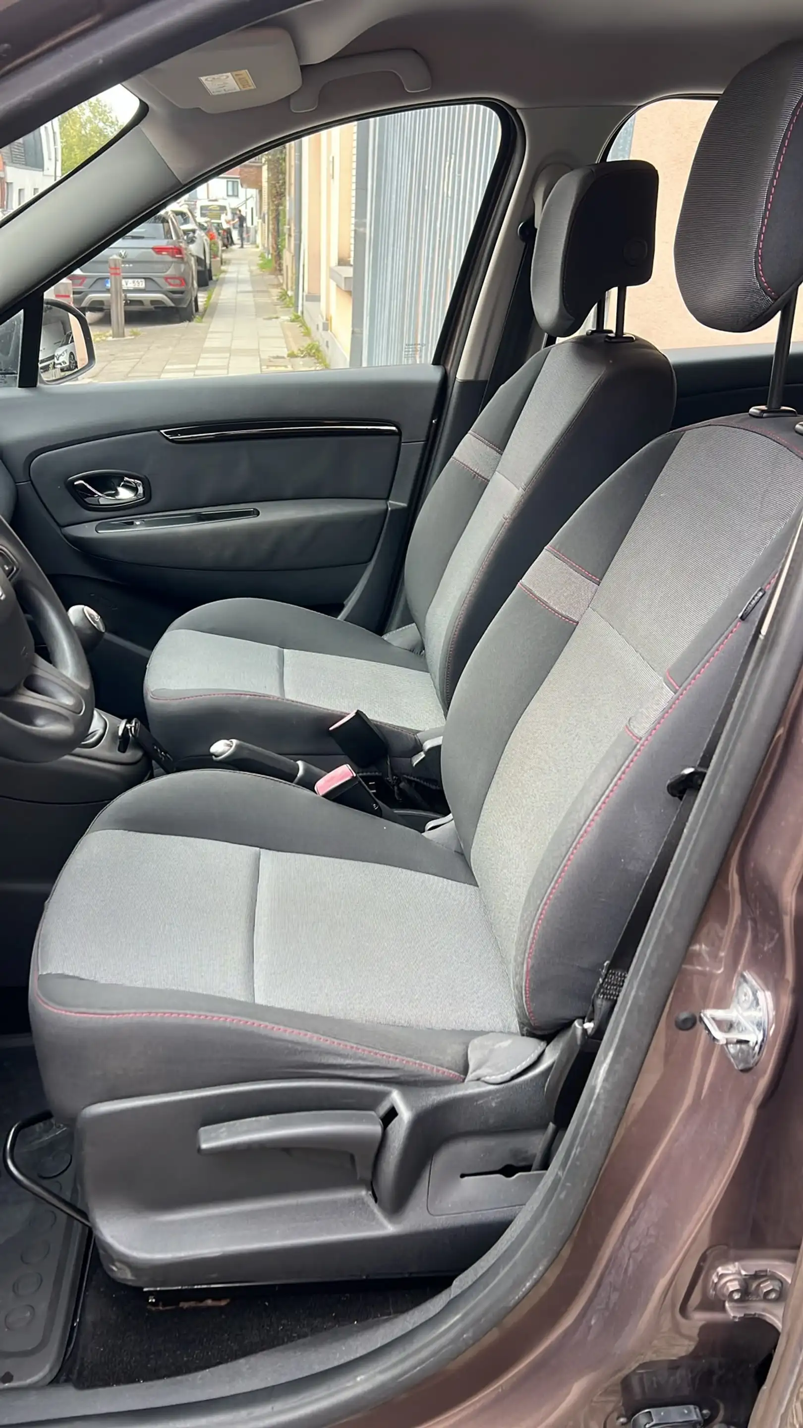 Renault Grand Scenic Grand Scénic 1.2 TCe Energy R-Movie 7 pl  12 mois de garantie — photo 10