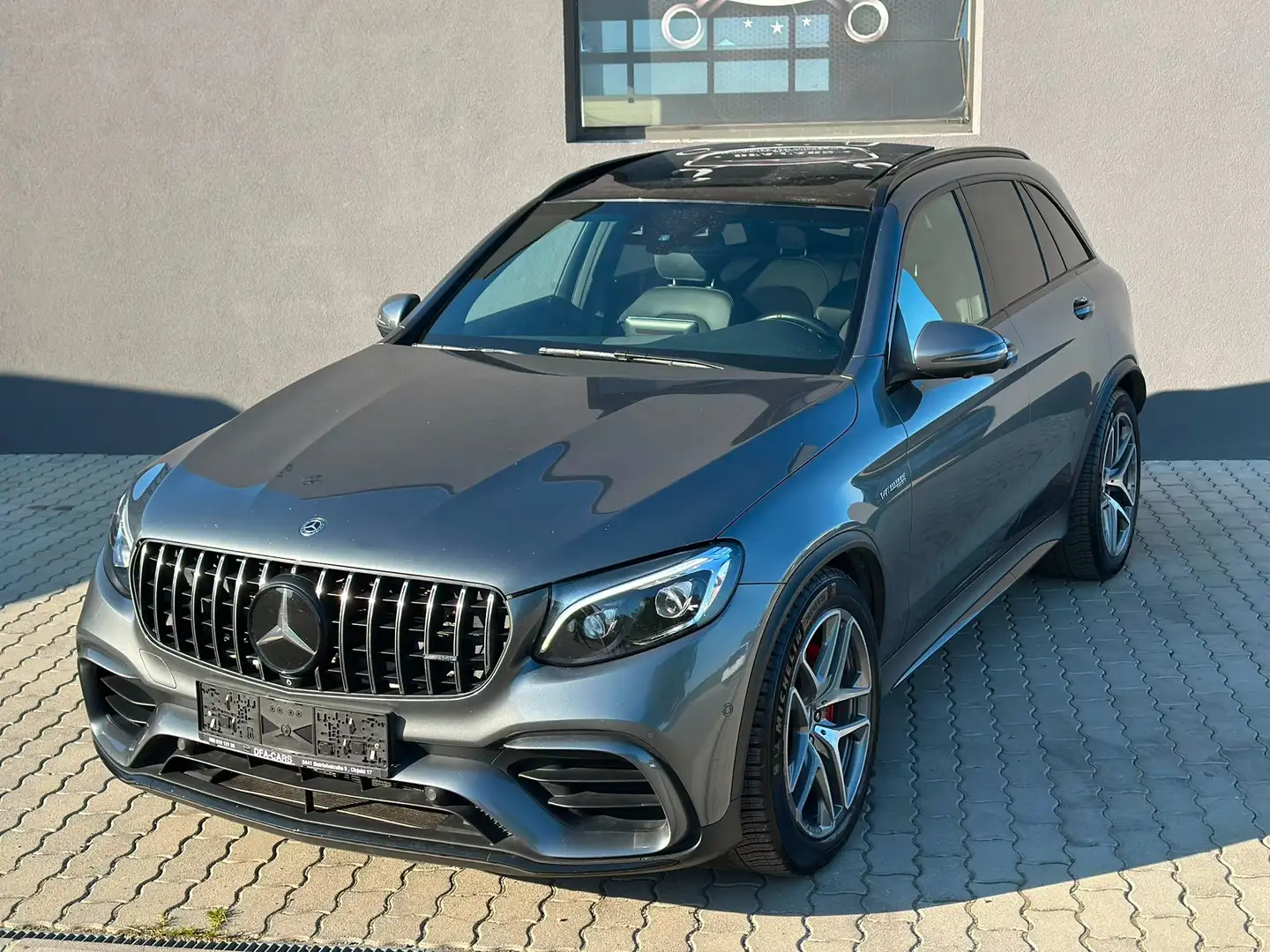Mercedes-Benz GLC 63 AMG GLC 63 S Mercedes-AMG 4MATIC+ Aut. Grau - 2