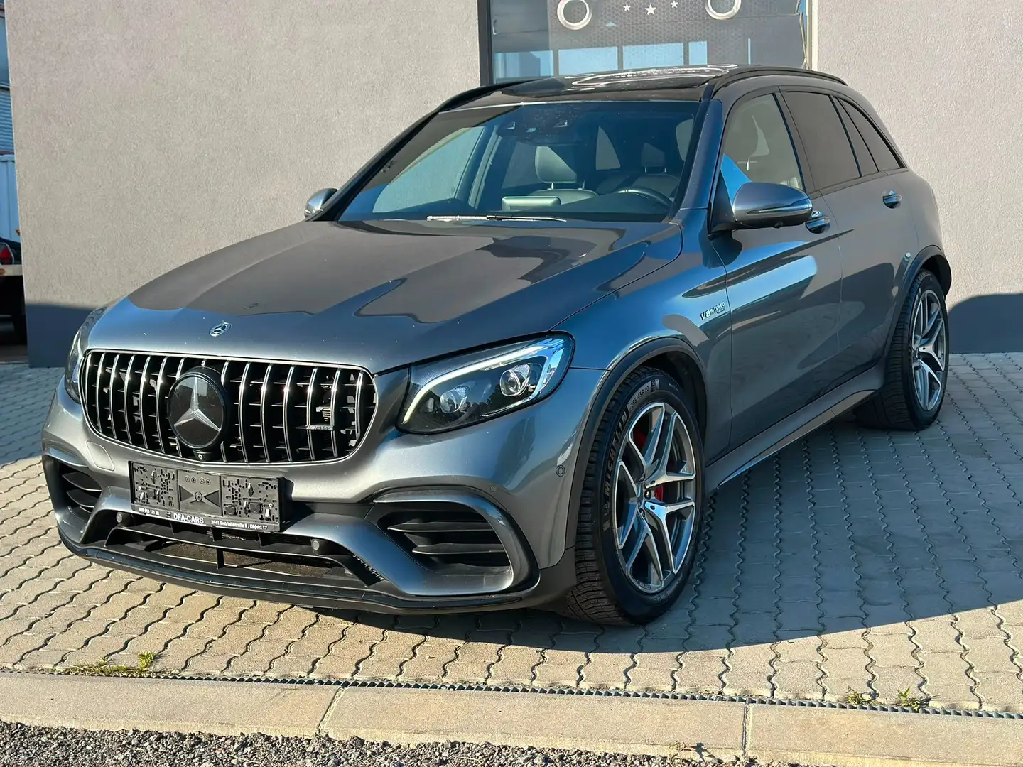 Mercedes-Benz GLC 63 AMG GLC 63 S Mercedes-AMG 4MATIC+ Aut. Grau - 1