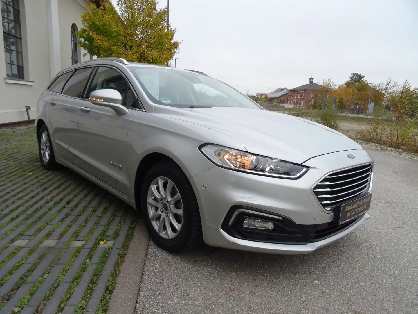 Ford Mondeo Turnier Hybrid-wenig km-2.Hand-Automatik Silber - 2