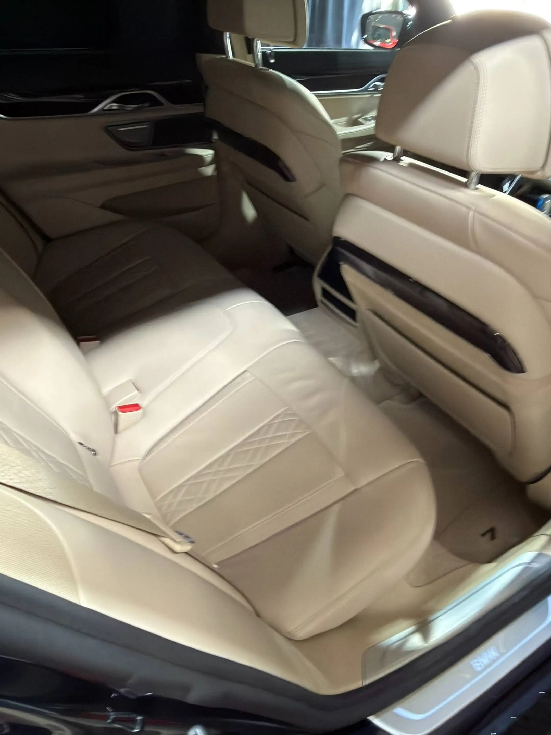 BMW 730 730 d xDrive — photo 10
