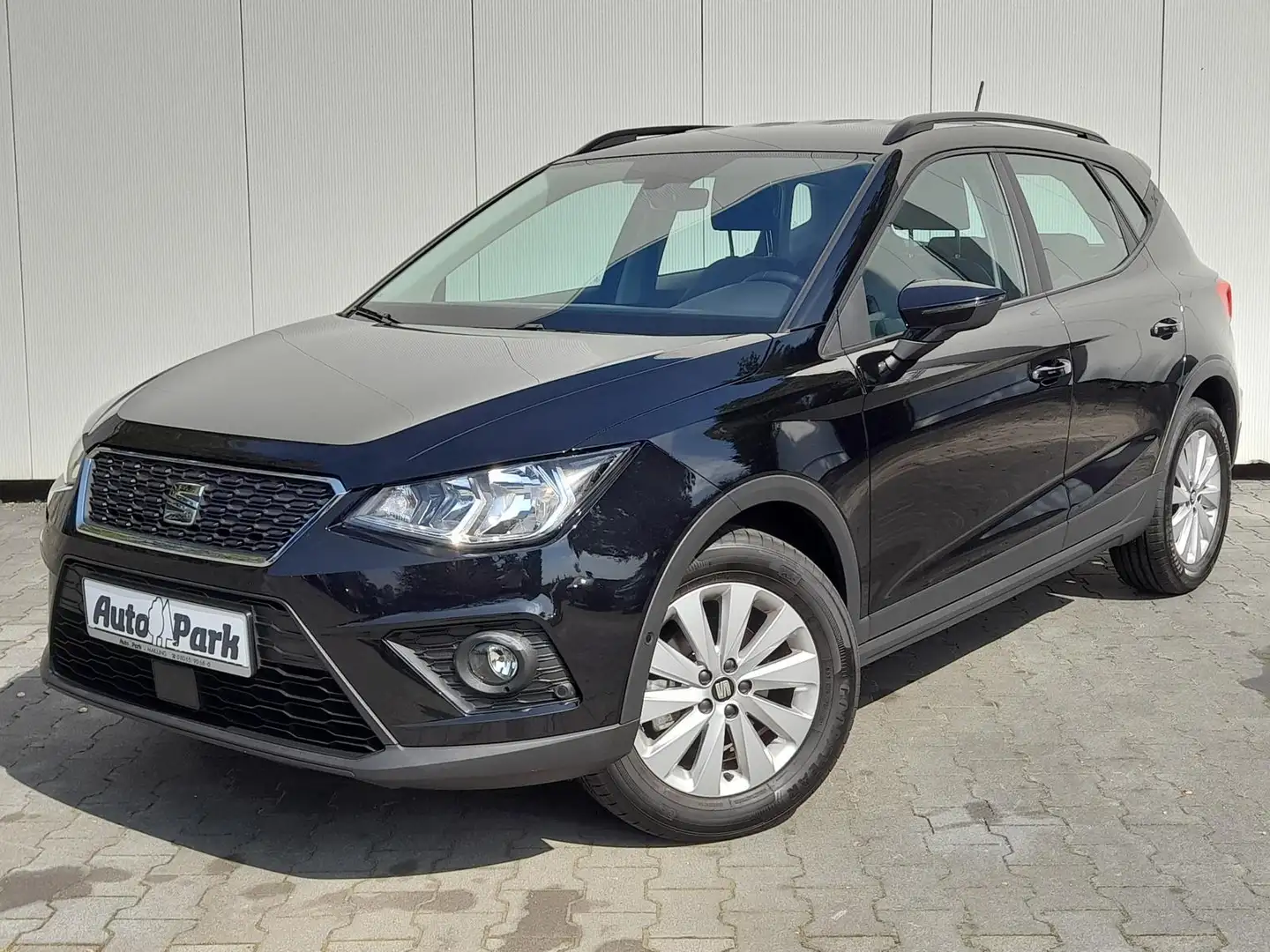 SEAT Arona 1.0 TSI Style Beats NAVI/APP~SHZ~2xPDC~RFK Negru - 2