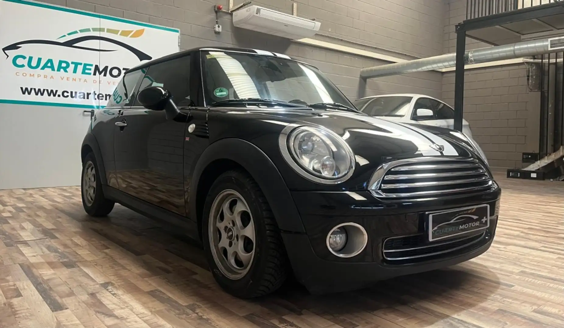 MINI One 3P Schwarz - 1