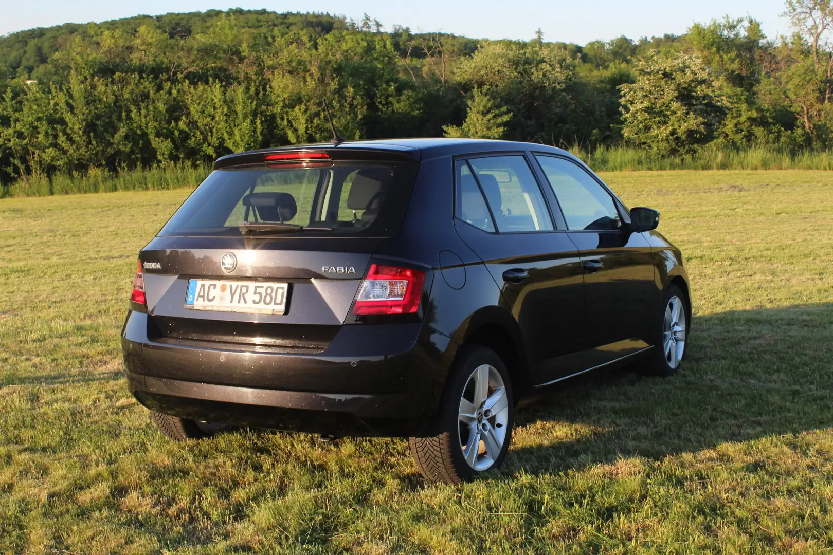 Skoda Fabia Schwarz - 2