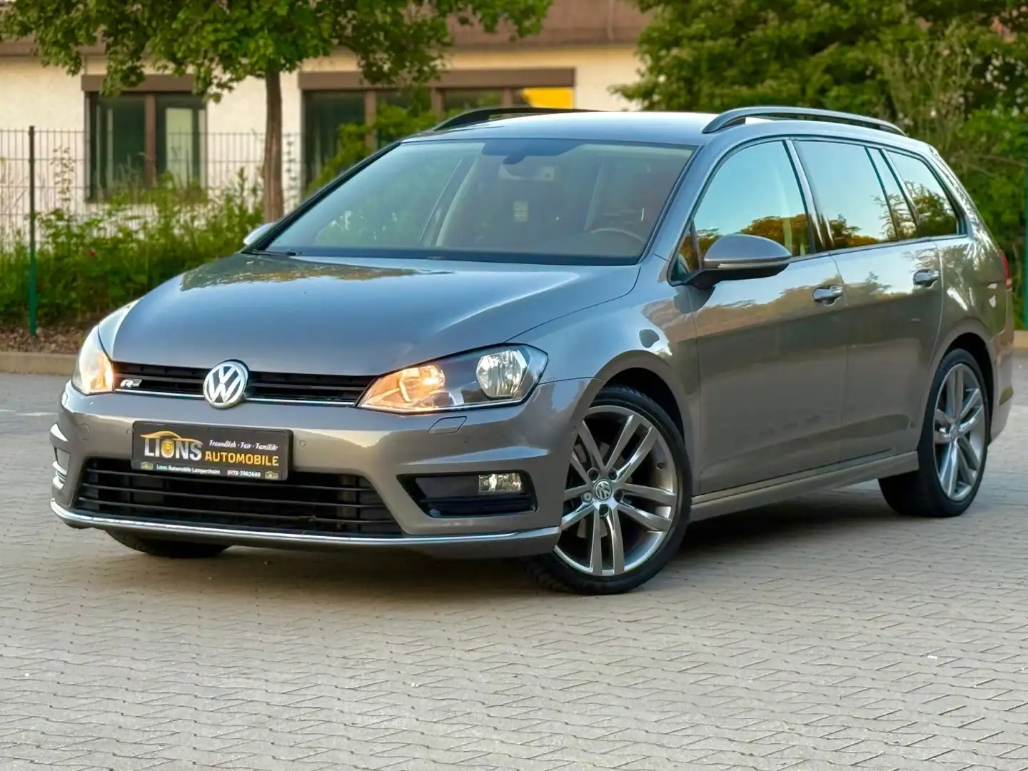 Volkswagen Golf VII Variant Cup BMT/NAVI/PDC/SHZ/ALLWETTER/ Gris - 2