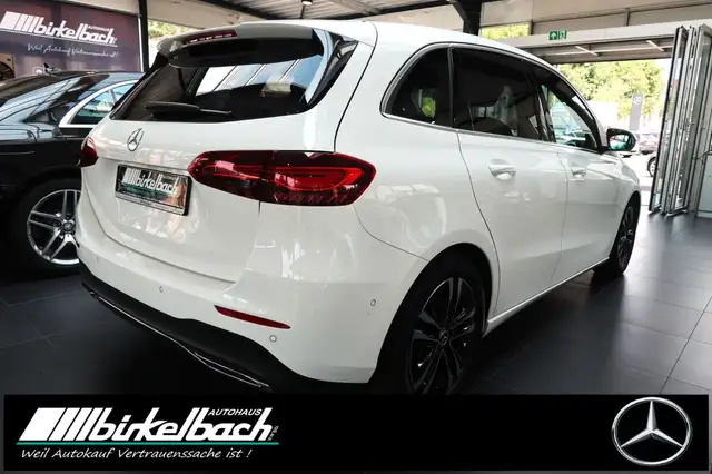 Mercedes-Benz B-Class view 4