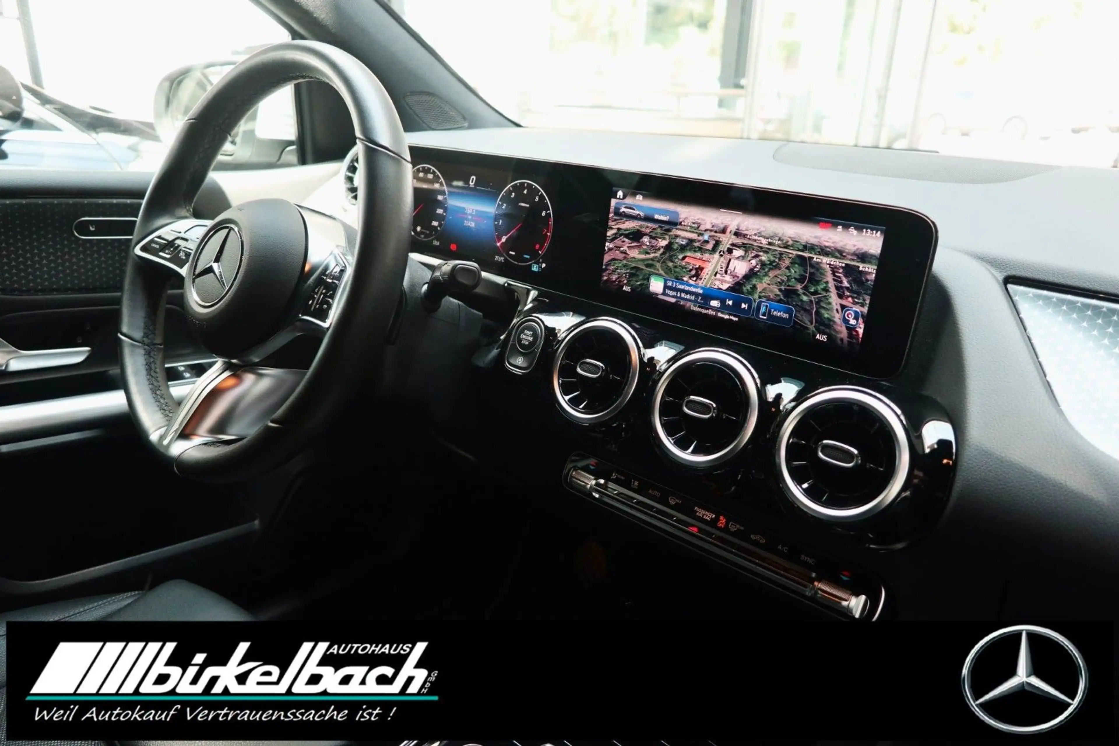 Mercedes-Benz B 220 4Matic — photo 10