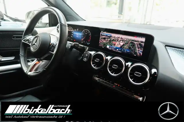 Mercedes-Benz B-Class view 10