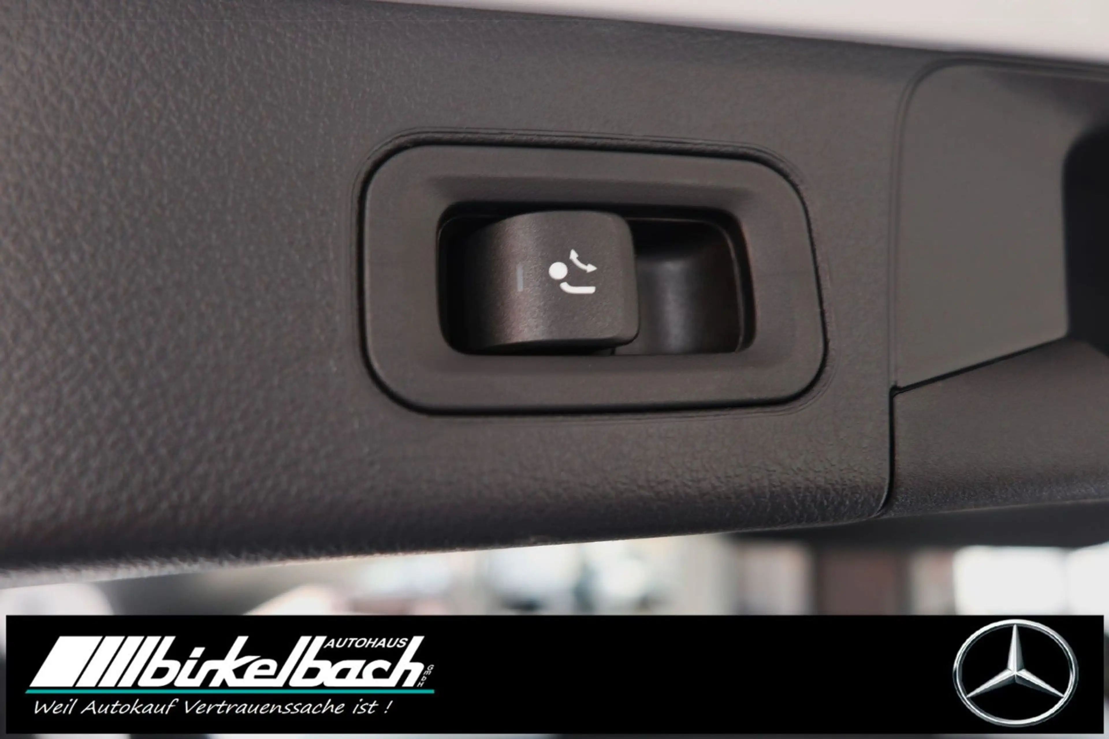 Mercedes-Benz B 220 4Matic — photo 13