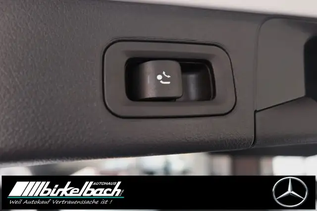Mercedes-Benz B-Class view 13