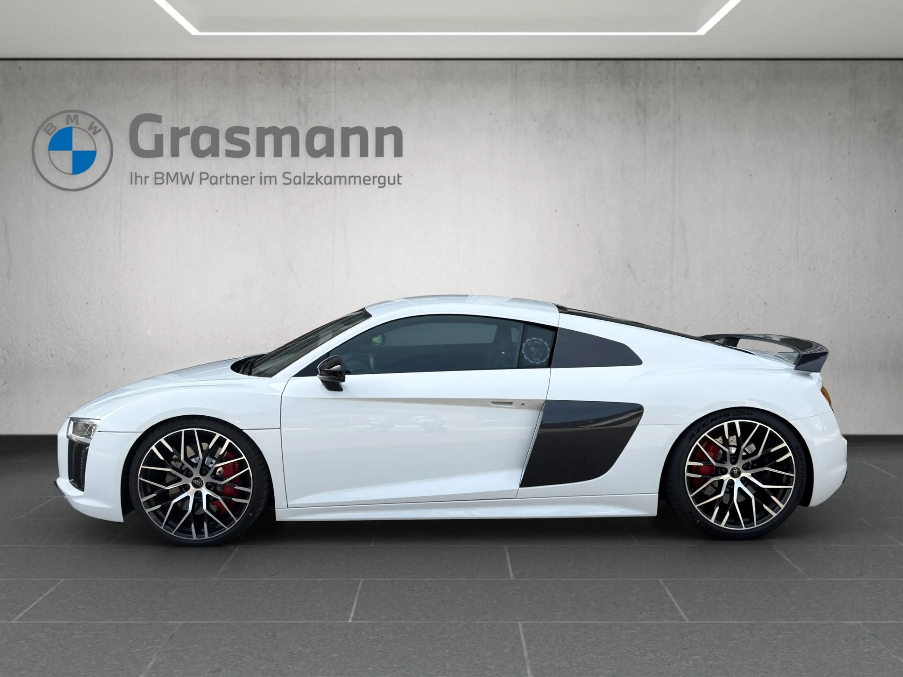 Audi R8 coupe RWS Limited Edition — photo 2