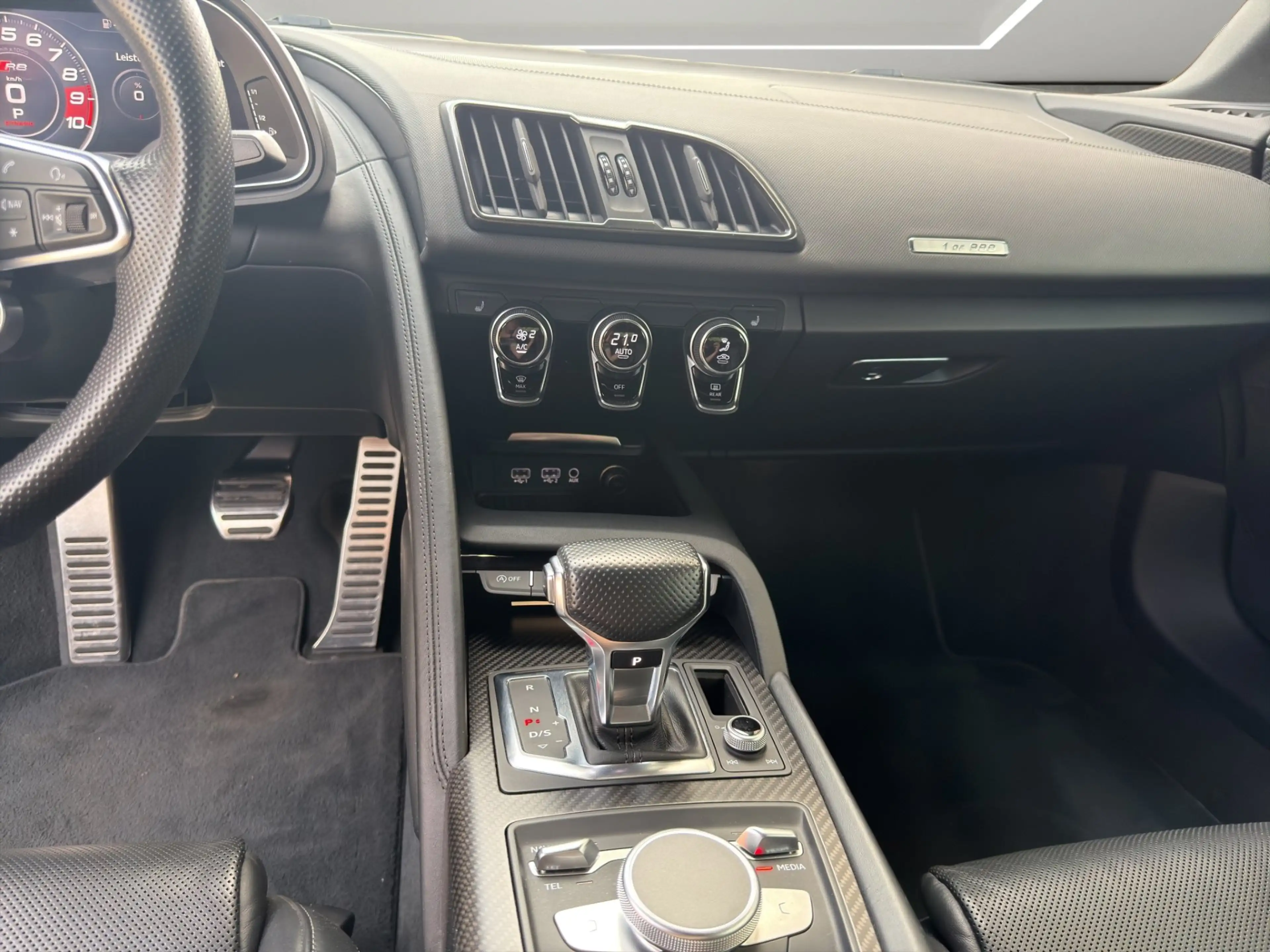 Audi R8 coupe RWS Limited Edition — photo 13