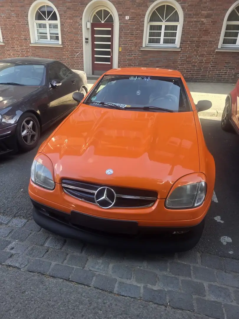 Mercedes-Benz SLK 200 Oranžová - 1