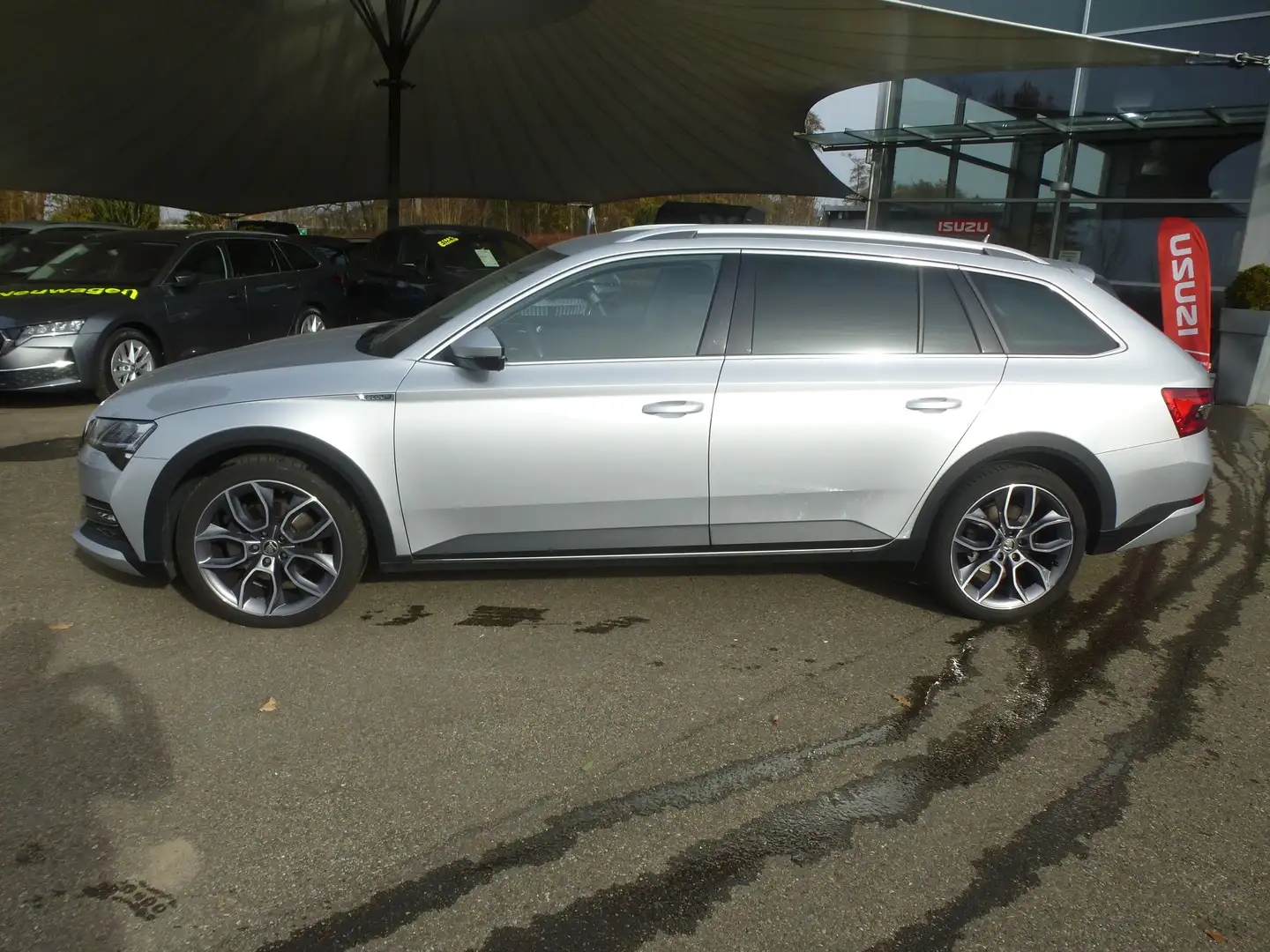 Skoda Superb Scout 4x4*AHK*Navi/Tel*RfK*Full-LED*ACC*NSW*SHZ* Argent - 2