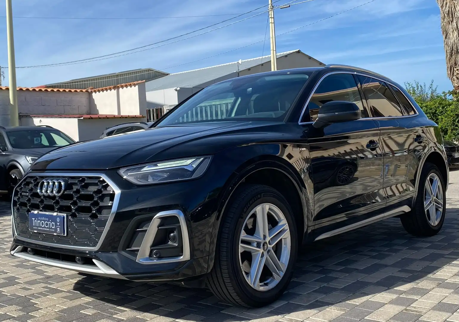 Audi Q5 S line 2.0 TDI 204CV s-tronic mhev quattro 40 Zwart - 1