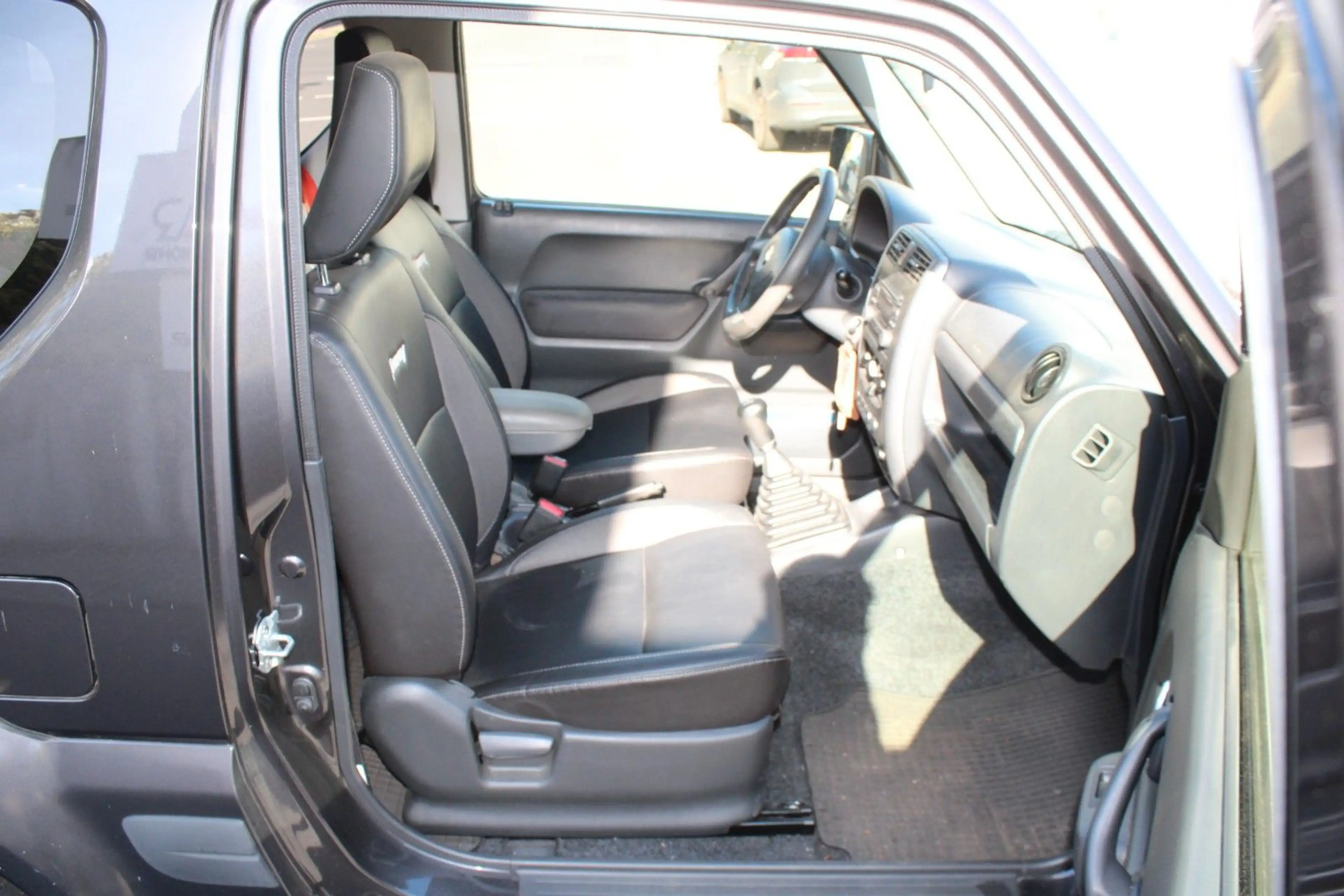 Suzuki Jimny Style Leder Klima Alu Sitzheiz AHK — photo 20