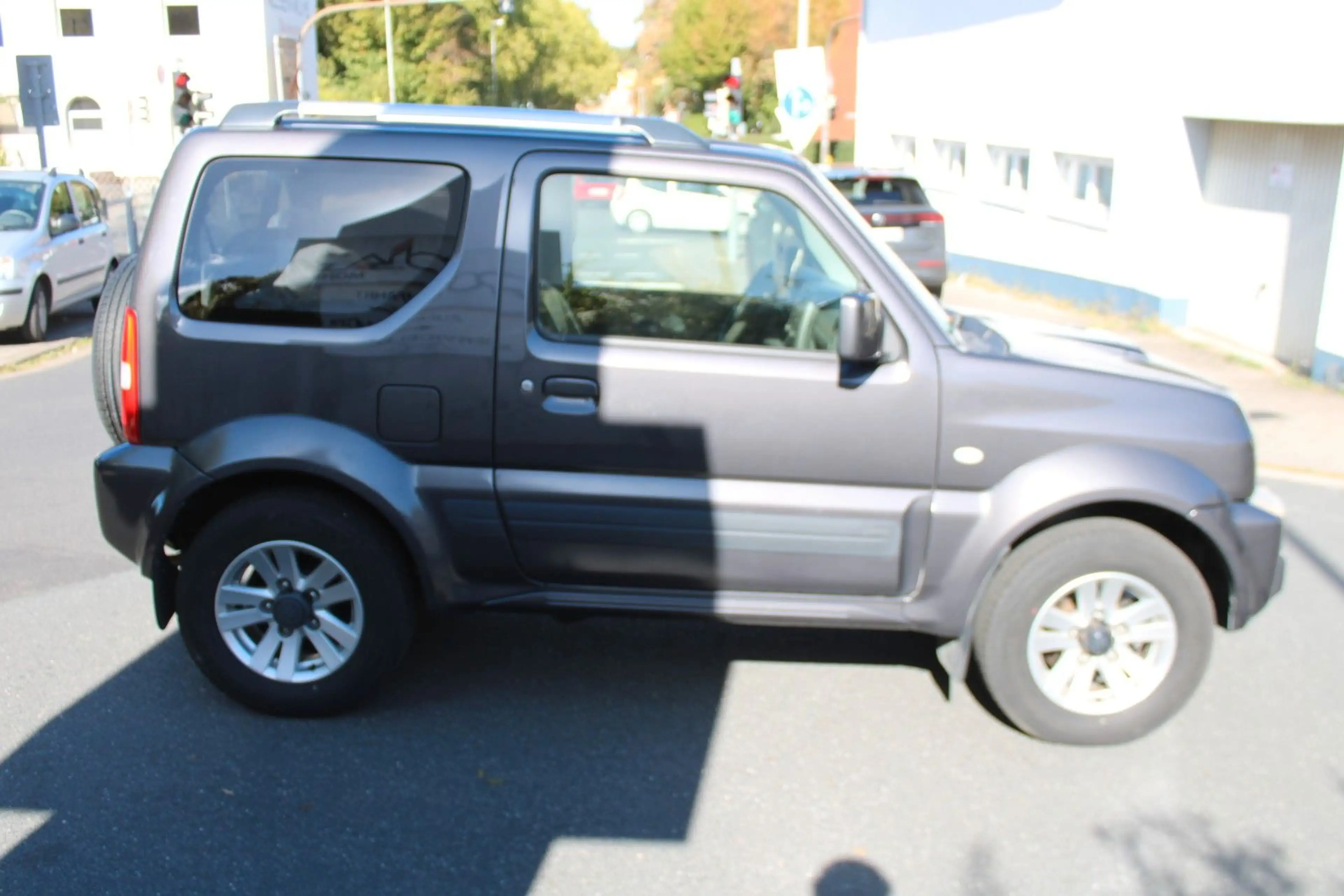 Suzuki Jimny Style Leder Klima Alu Sitzheiz AHK — photo 6