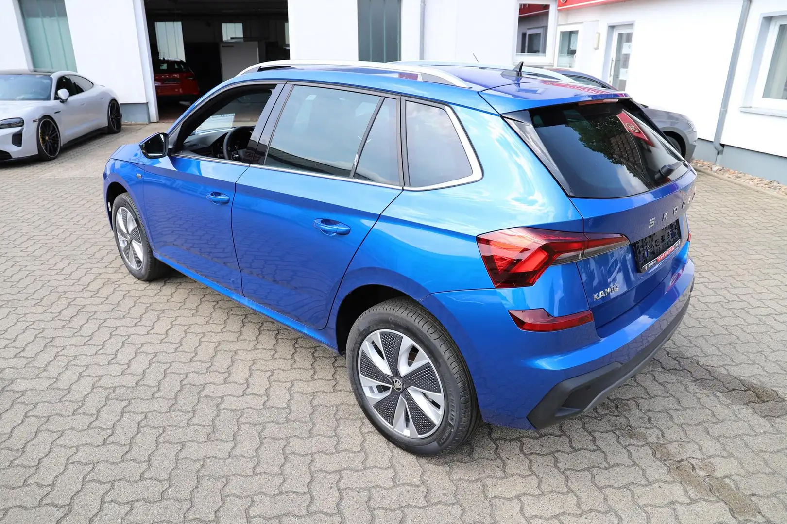 Skoda Kamiq 95PS Selection Drive - App/SHZ/FSH/17"/Sport/AH... Blau - 2