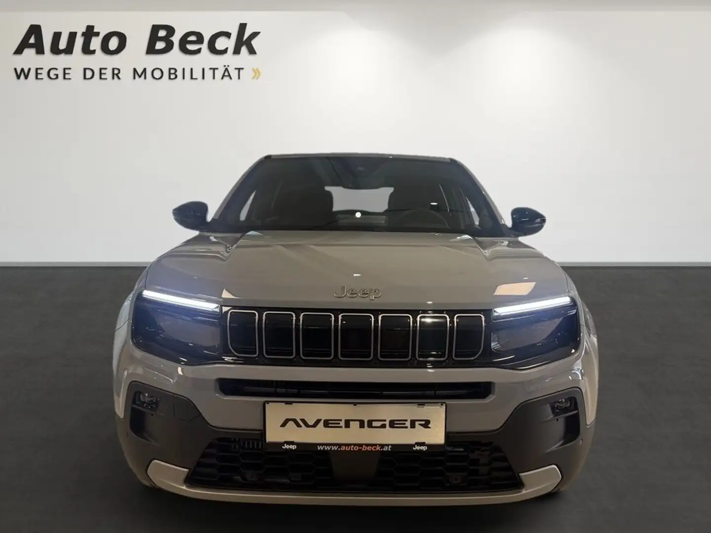 Jeep Avenger 1.2 Summit Grau - 2