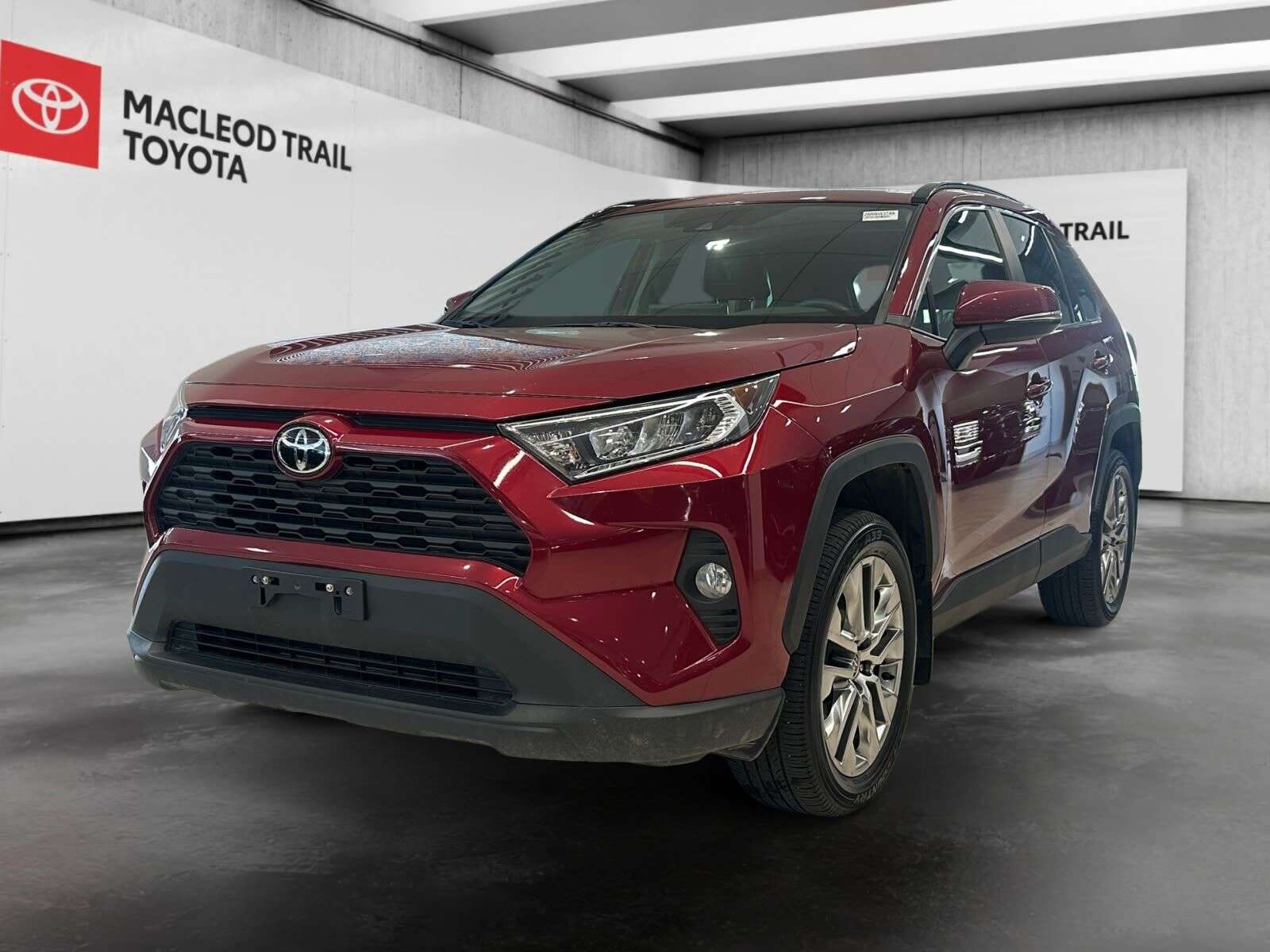 2021 Toyota RAV 4 XLE Premium AWD | No Accidents | Leather, Sunroof