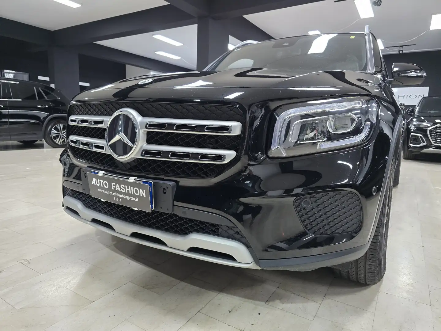 Mercedes-Benz GLB 200 GLB - X247 2019 d Sport auto Noir - 2