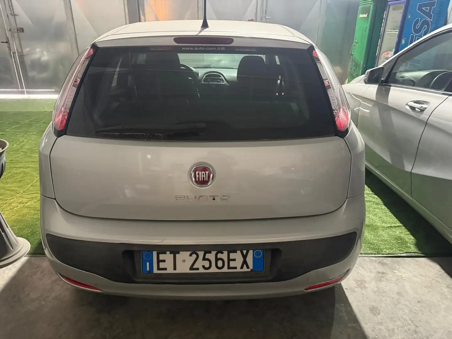 Fiat Punto Punto 5p 1.3 mjt II 16v Lounge 75cv my13 Grijs - 1