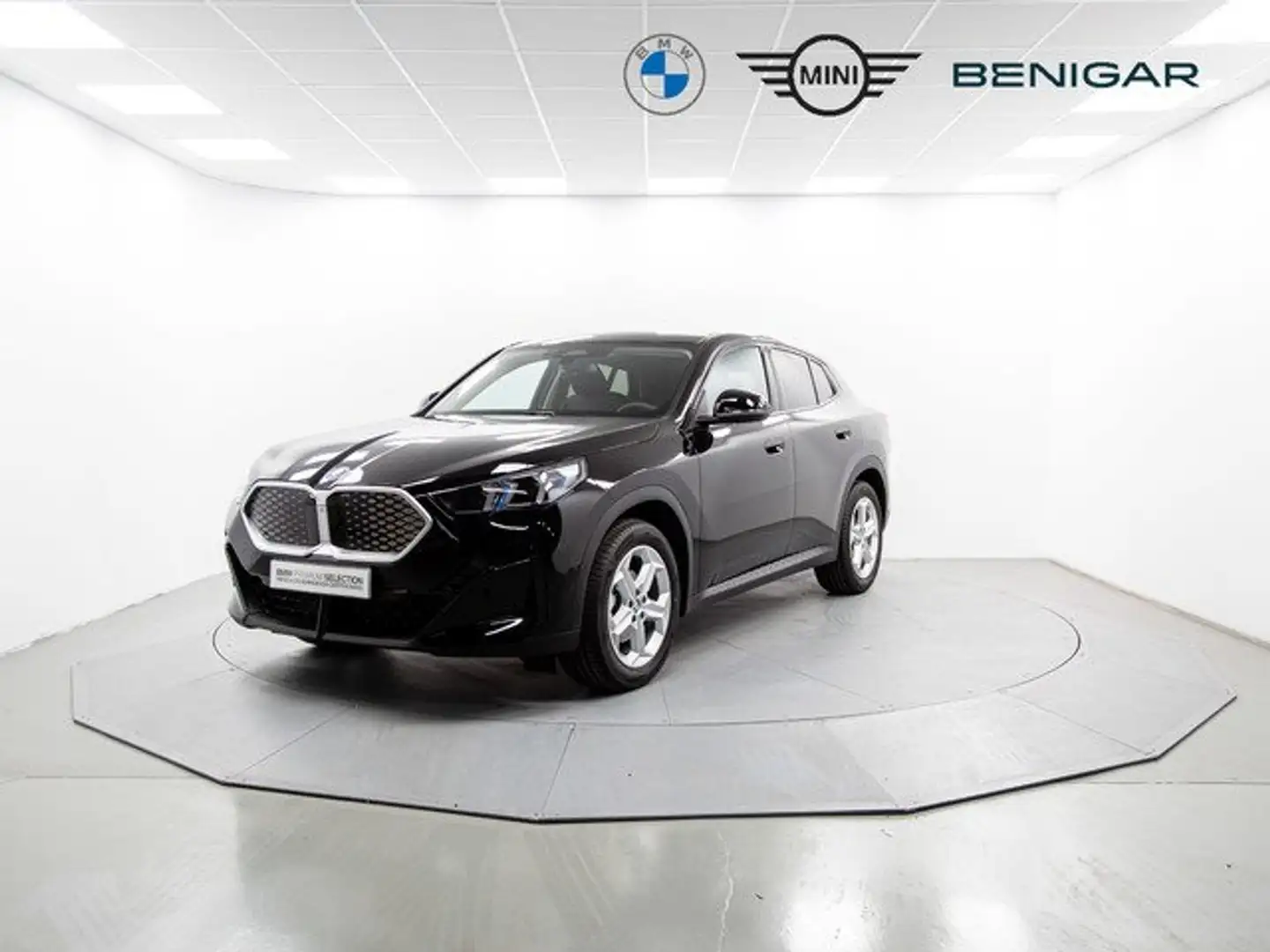 BMW iX2 eDrive20A Negro - 1