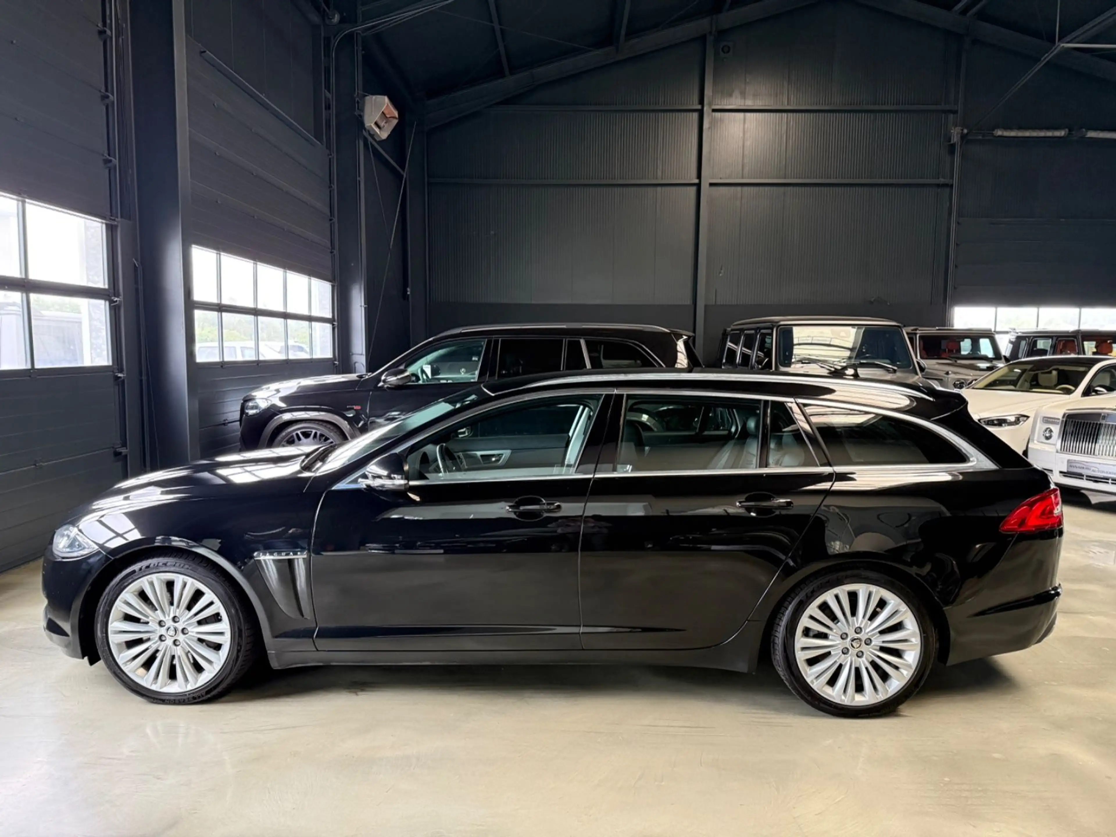 Jaguar XF S SPORTBRAKE SITZBELÜFTUNG/19"/MERIDIA — photo 7