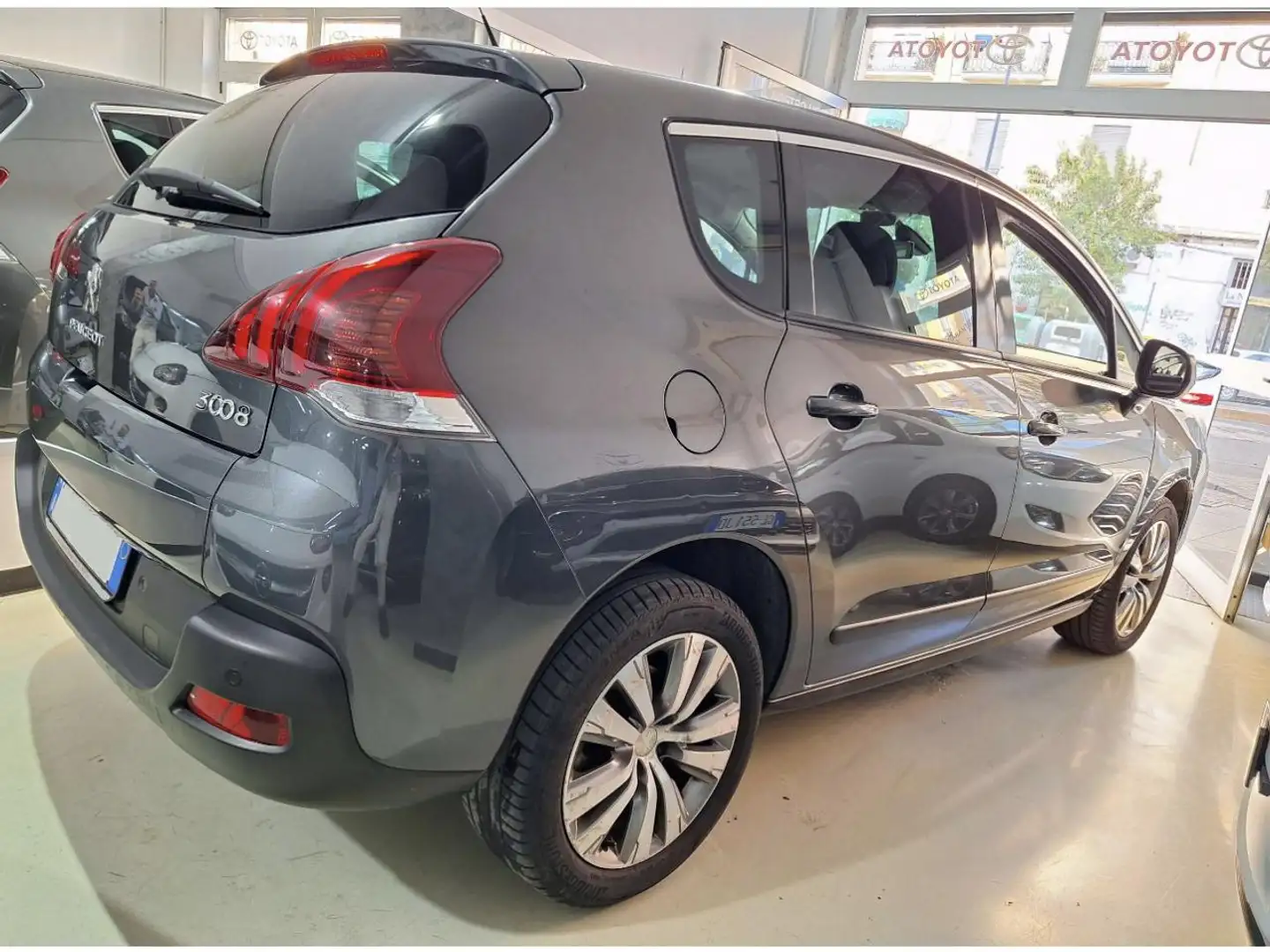 Peugeot 3008 1.6 BlueHDi S\u0026S - 120 - BV EAT6 Allure PHASE 2 Gris - 2