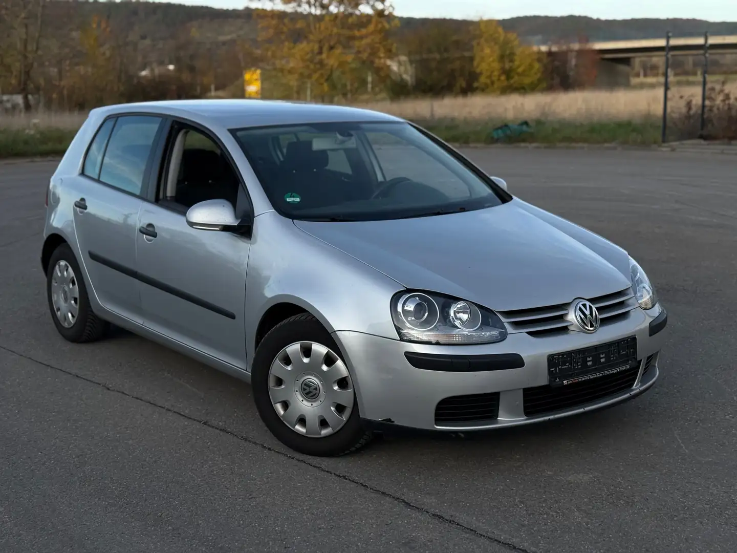 Volkswagen Golf 1.6 FSI Klima | Xenon | TÜV 11/2027 Gris - 1