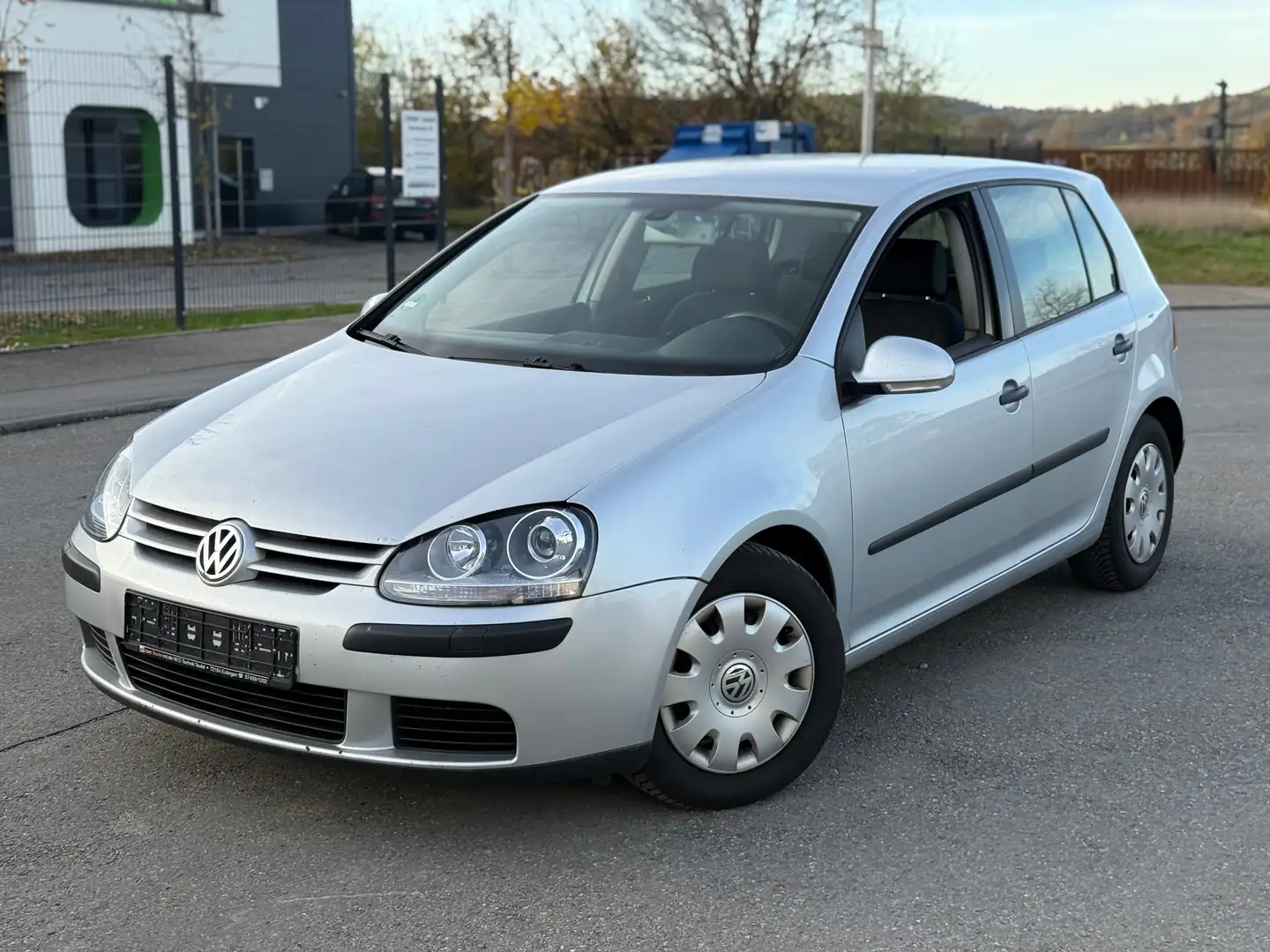 Volkswagen Golf 1.6 FSI Klima | Xenon | TÜV 11/2027 Gris - 2