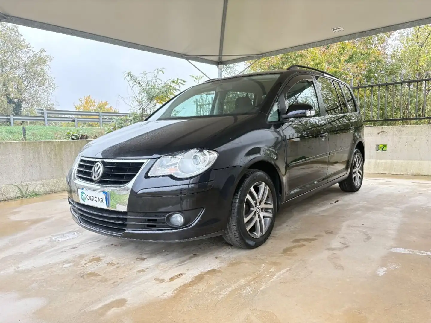 Volkswagen Touran 1.6 BENZINA FARI FENDI CERCHI IN LEGA OK NEOP Noir - 1
