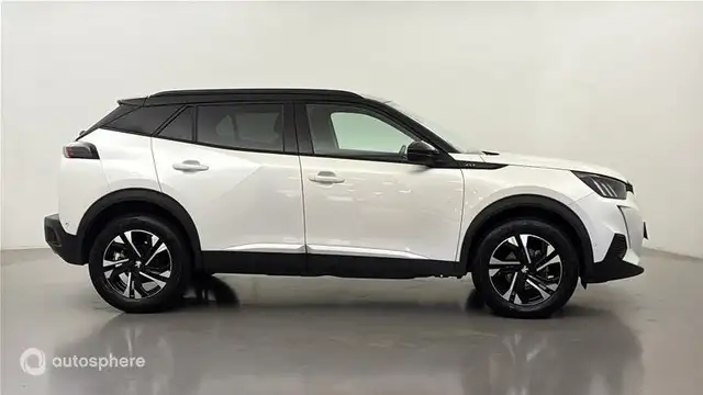 Peugeot 2008 view 4