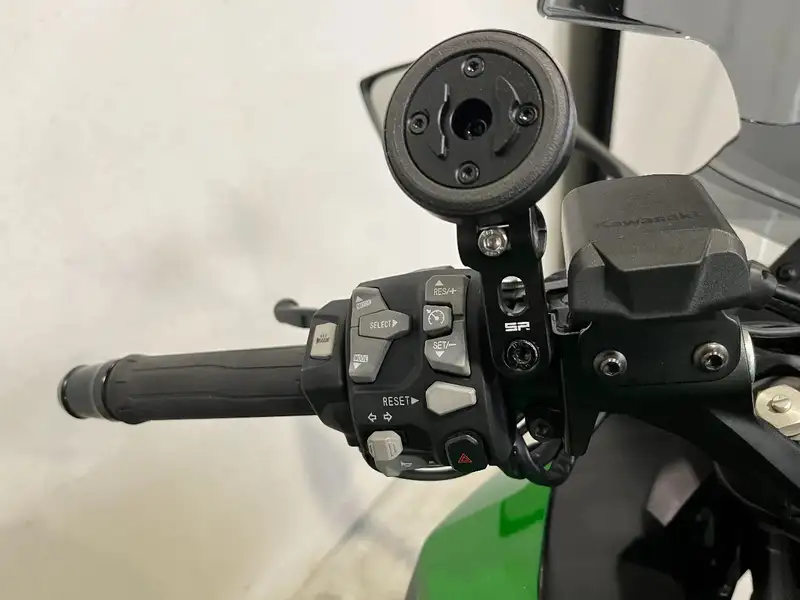 Kawasaki Ninja 1100SX SE - foto 6