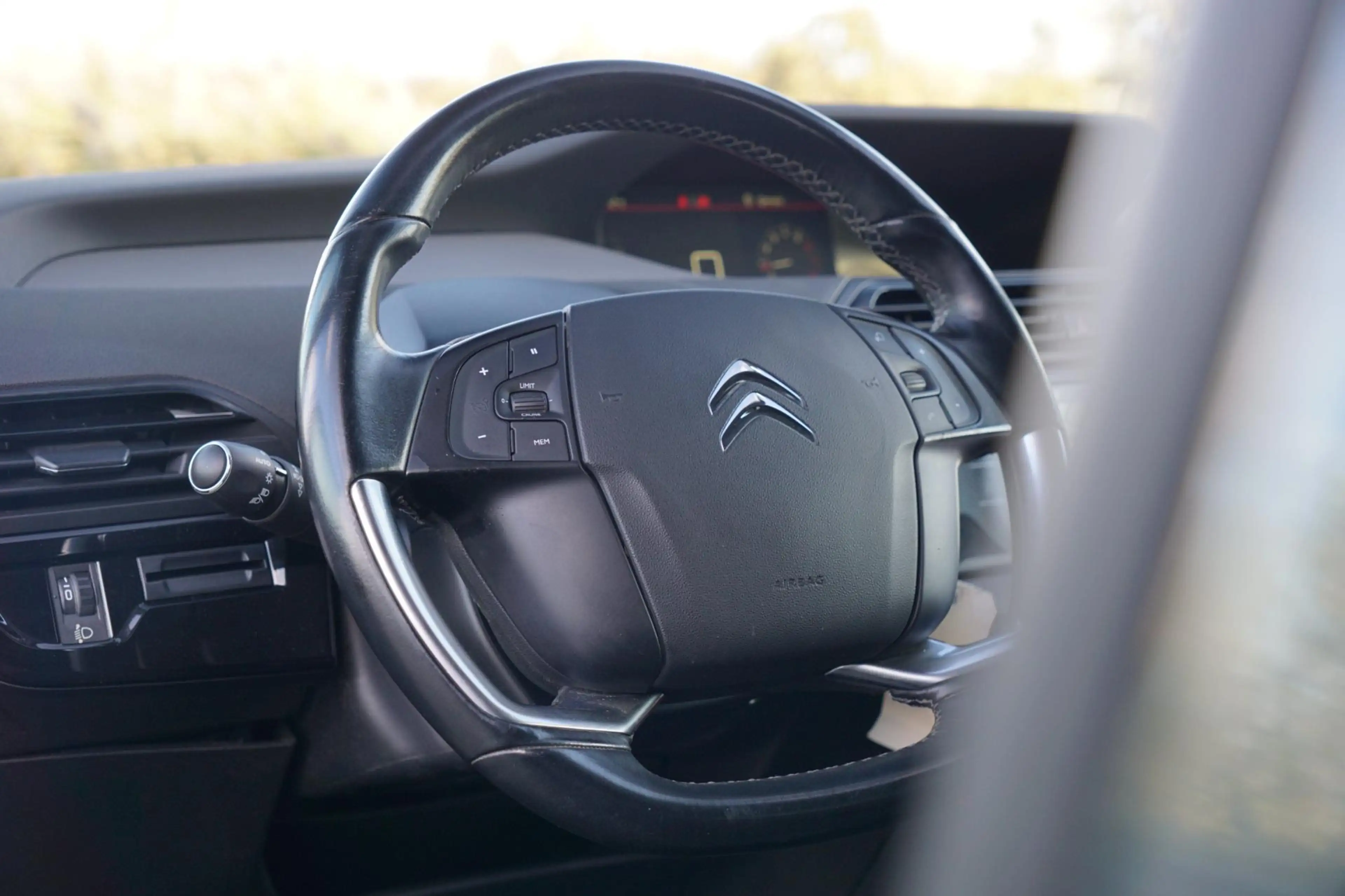 Citroen Grand C4 Picasso 1.2 PureTech 130pk 7persoons Business - Gris Shark — photo 3