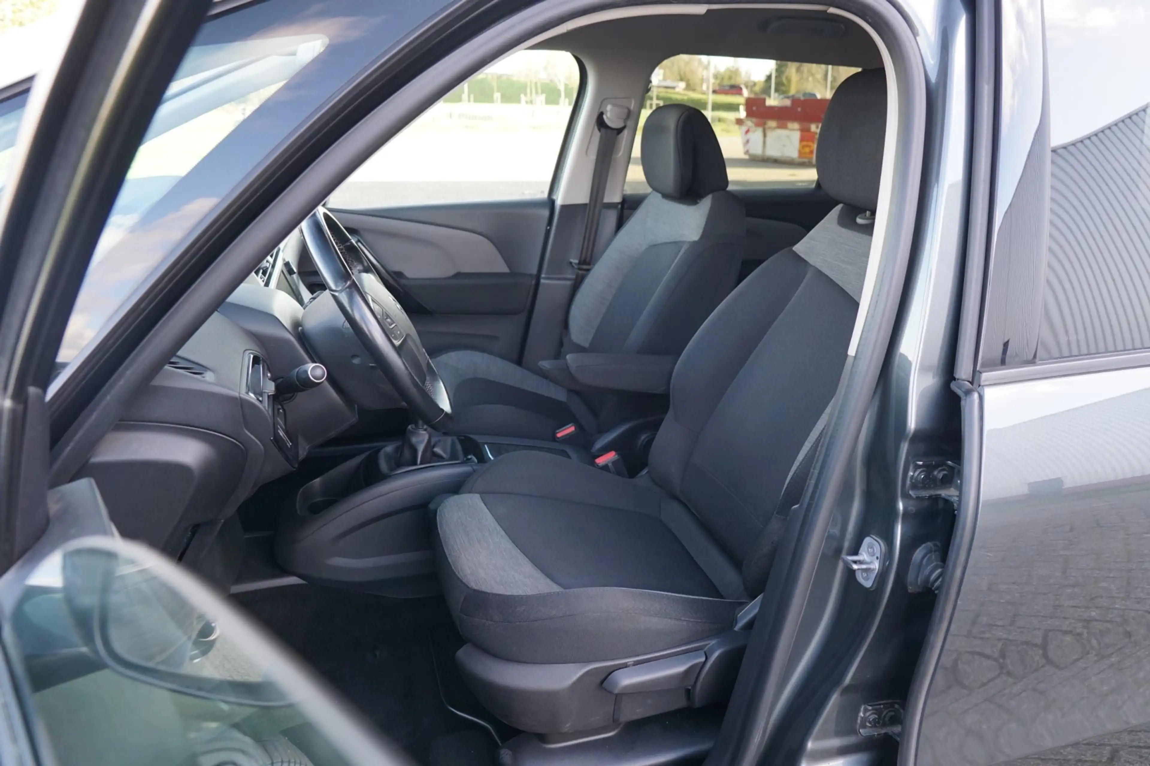 Citroen Grand C4 Picasso 1.2 PureTech 130pk 7persoons Business - Gris Shark — photo 15