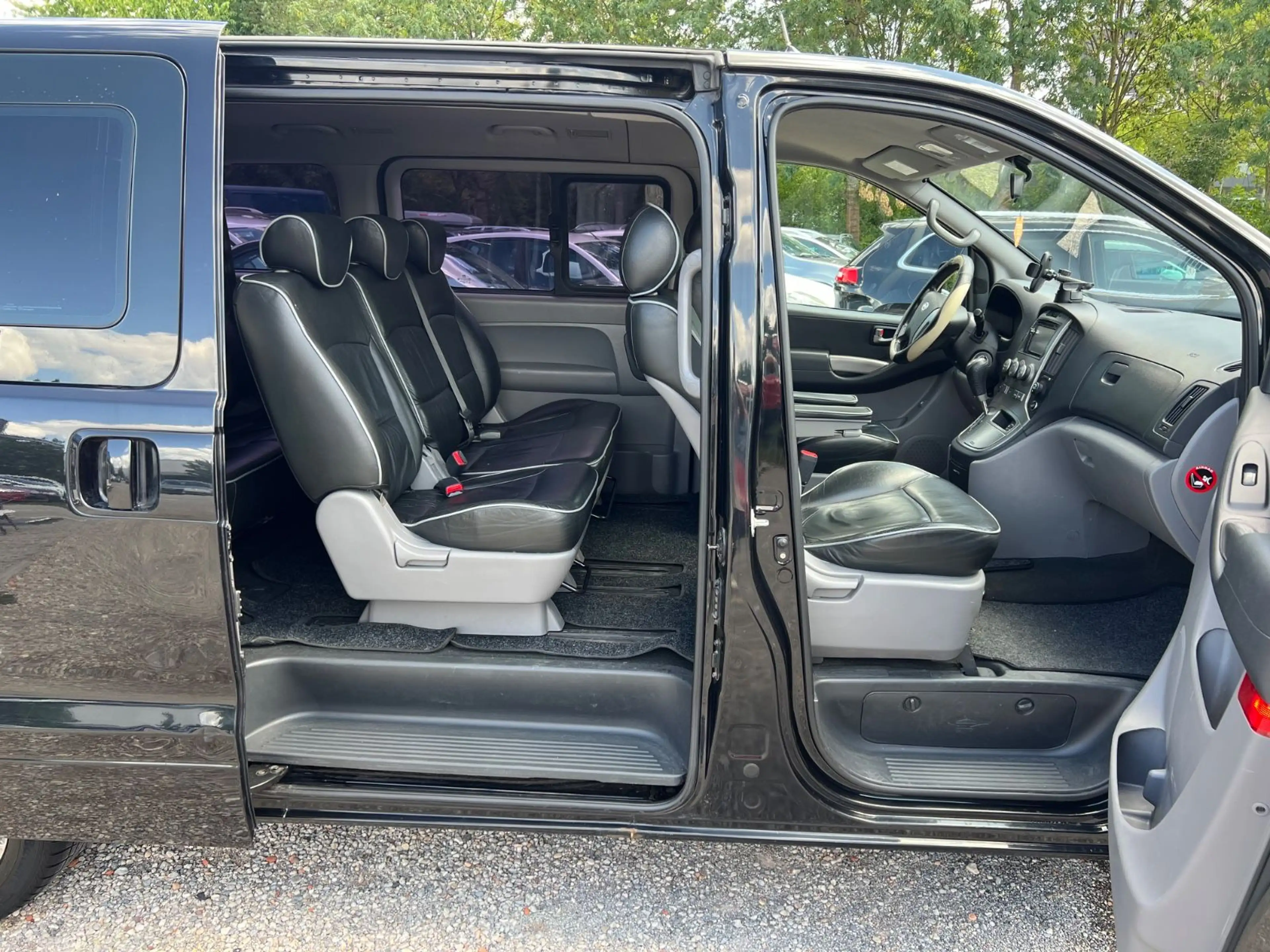 Hyundai H-1 Travel Premium-8 Sitzer-Automatik- TÜV 08.27 — photo 19