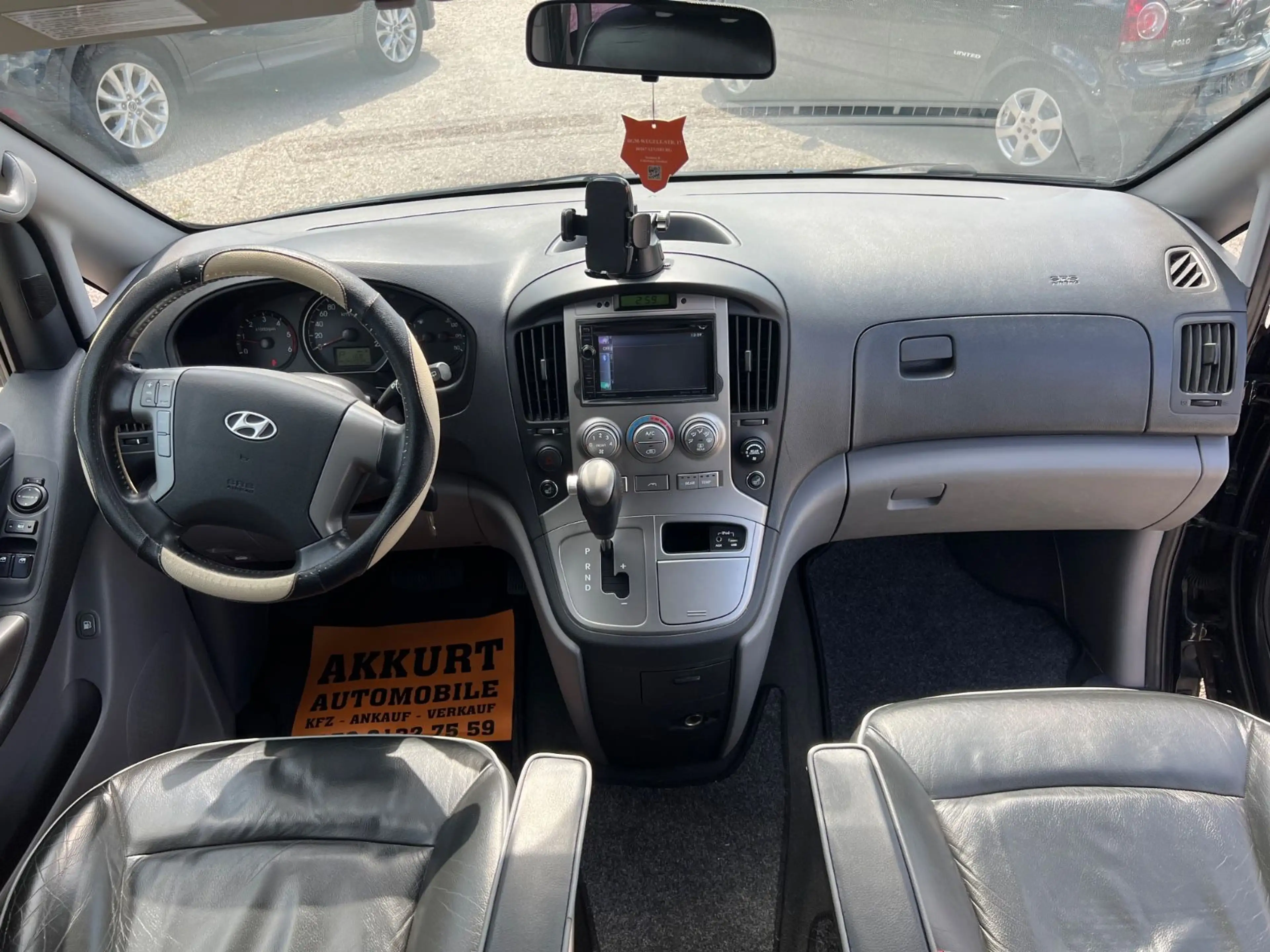 Hyundai H-1 Travel Premium-8 Sitzer-Automatik- TÜV 08.27 — photo 21