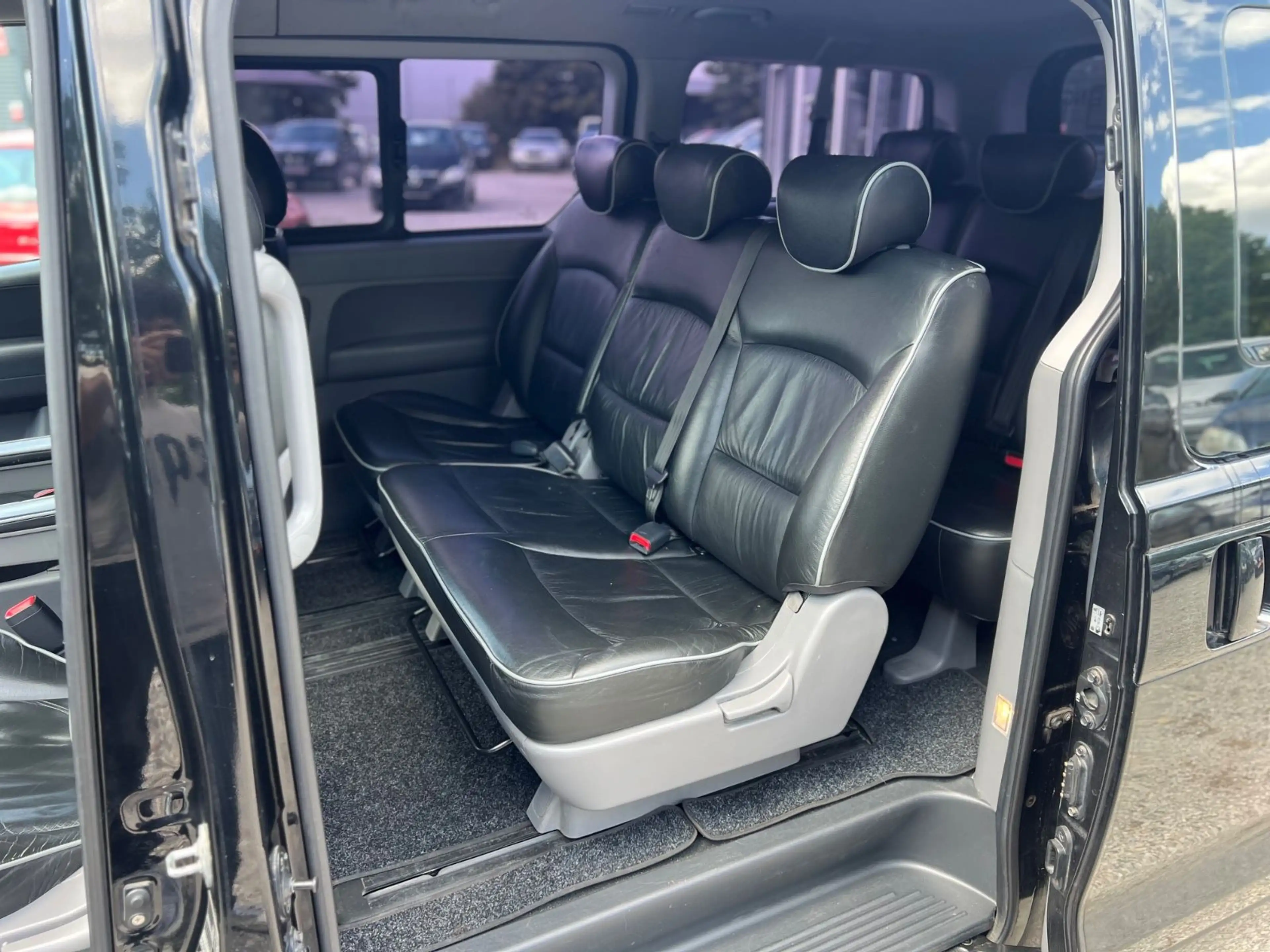 Hyundai H-1 Travel Premium-8 Sitzer-Automatik- TÜV 08.27 — photo 12