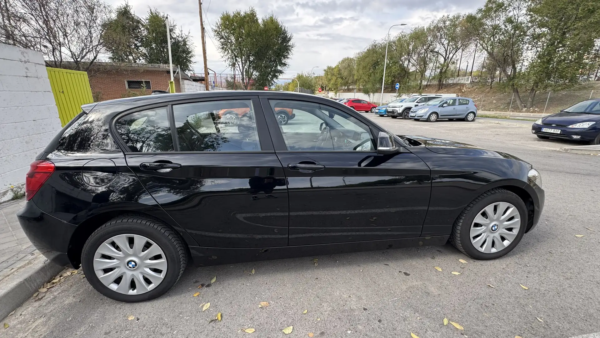 BMW 116 116i Essential Edition - 2